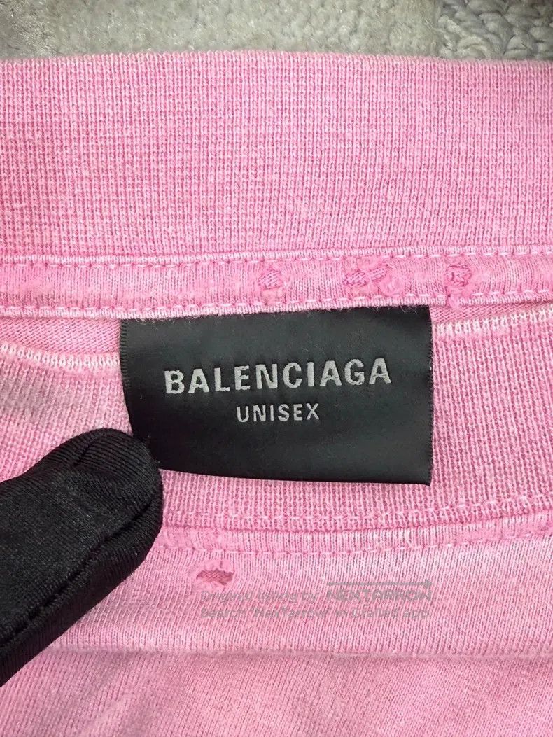 Balenciaga Balenciaga Pink Graffiti Short Sleeve Size US S / EU 44-46 / 1 - 5 Thumbnail