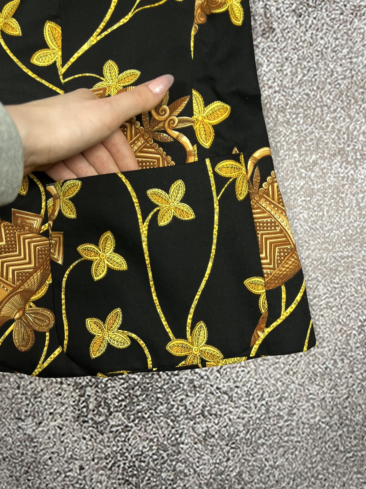 Escada Escada Aztec Vintage Black/Golden royal pattern blazer Size L / US 10 / IT 46 - 6 Thumbnail