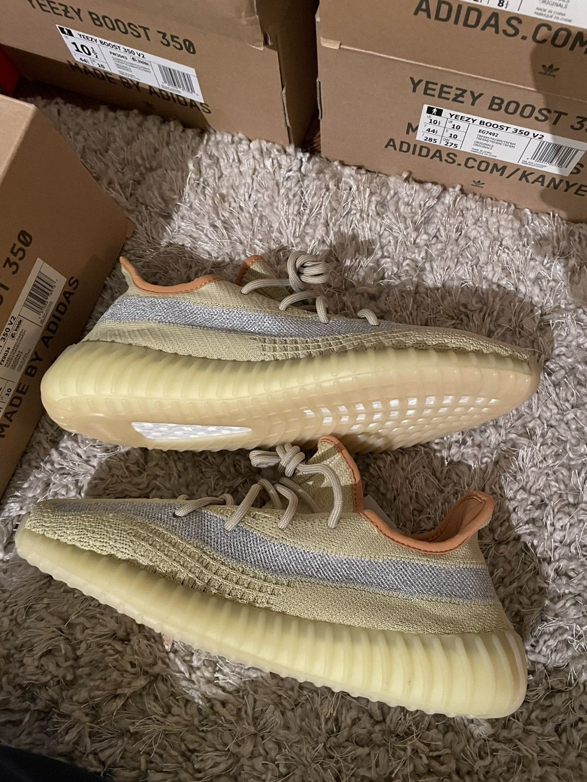 Yeezy Yeezy 350 V2 Marsh Size US 10.5 / EU 43-44 - 2 Thumbnail