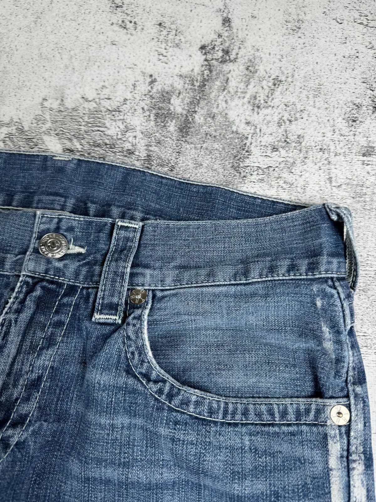 True Religion Vintage True Religion Y2K Distressed Faded Rap Jeans Denim Size US 32 / EU 48 - 16 Thumbnail