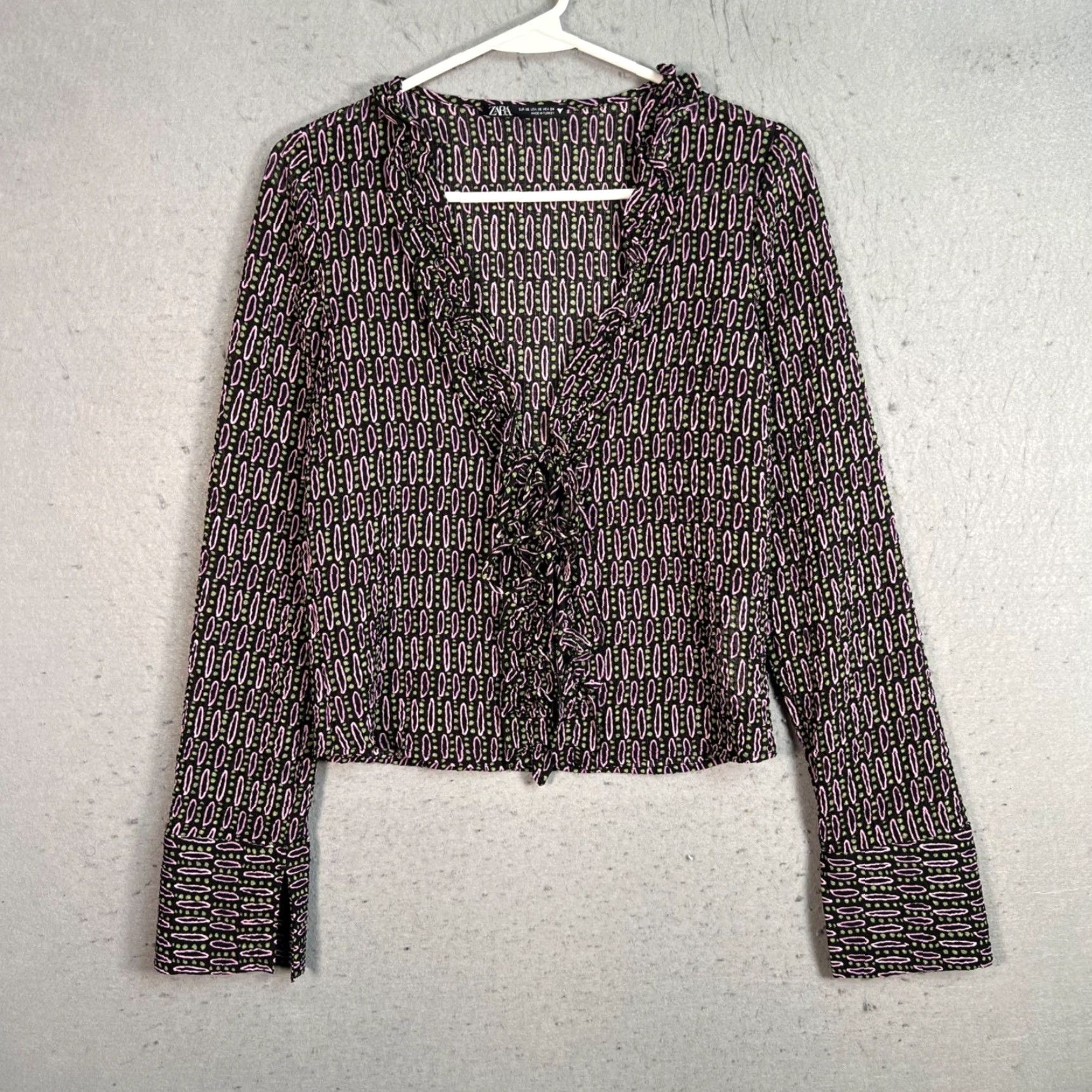 Zara Zara Womens Blouse XS Black Ruffled V-Neck Long Sleeve Pattern Size XS / US 0-2 / IT 36-38 - 2 Thumbnail