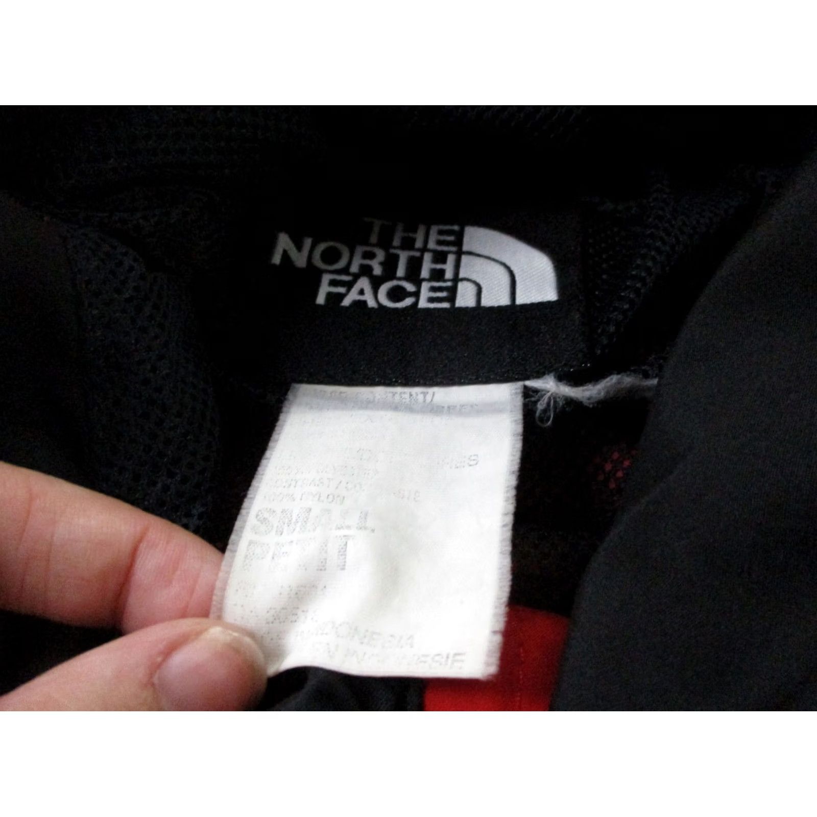 The North Face VINTAGE The North Face Jacket Womens S Red Camping Outdoors Hiking Rain Active Size S / US 4 / IT 40 - 6 Thumbnail