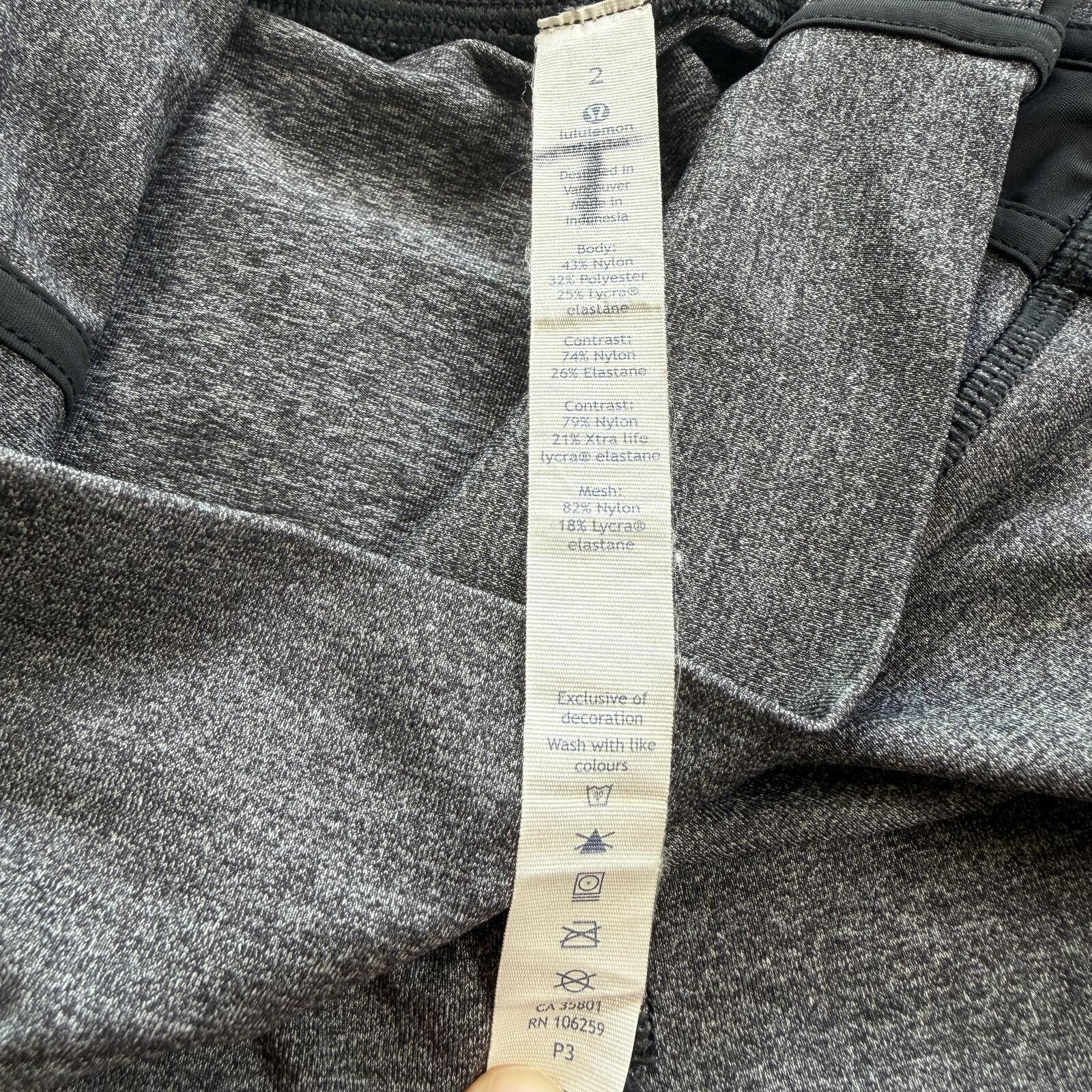 Lululemon Lululemon Womens 2 Gray Black Cropped Leggings Yoga Pants Size 26" / US 2 / IT 38 - 5 Thumbnail