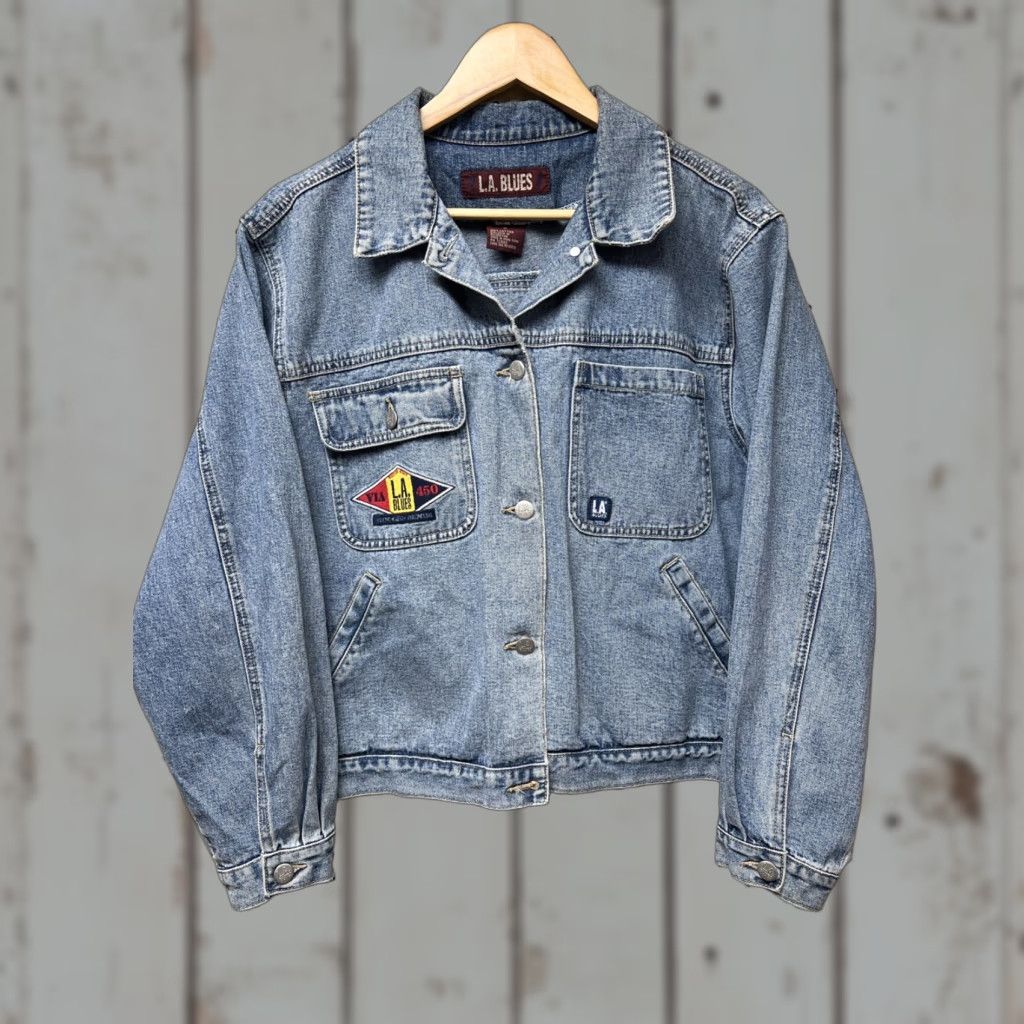 Vintage VINTAGE L.A. Blues Denim Jean Jacket Studio Staff Embroidered Women M Light Blue Grunge Jacket Size 32" / US 10 / IT 46 - 1 Thumbnail