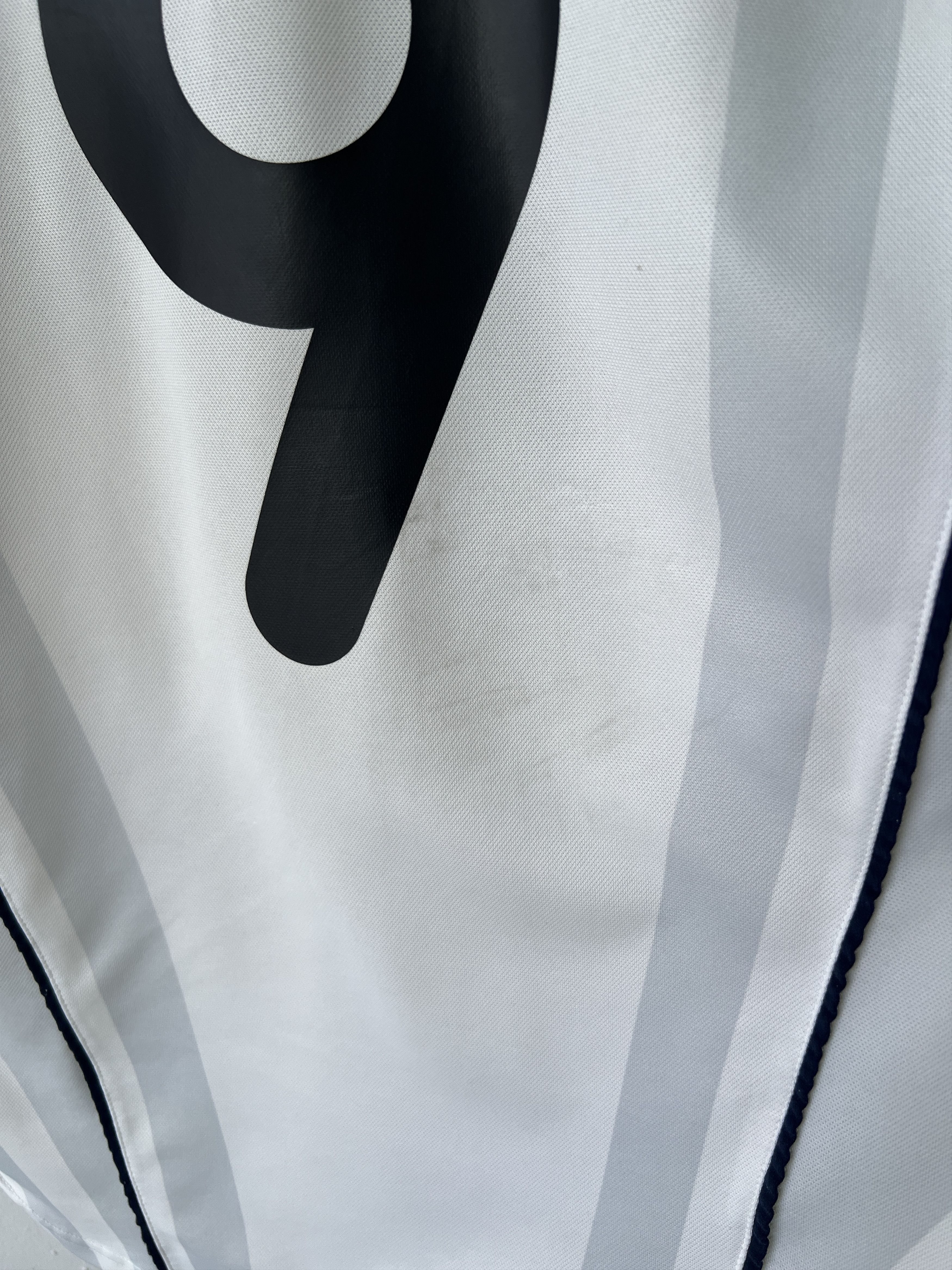 Nike (M) Inter Milan 2001-02 Away Kit Ronaldo #9 Size US M / EU 48-50 / 2 - 10 Thumbnail
