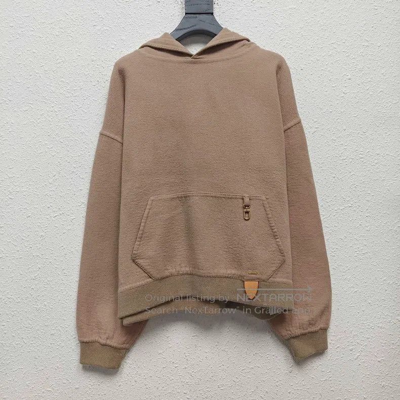 Louis Vuitton Louis Vuitton Reversible Cashmere Camel List Cashmere Hood Size US XL / EU 56 / 4 - 1 Thumbnail