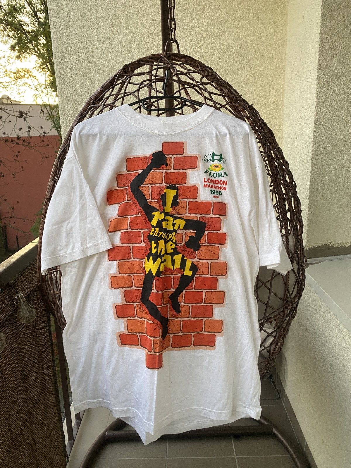 Vintage Vintage marathon england tee 90s Size US XL / EU 56 / 4 - 1 Thumbnail