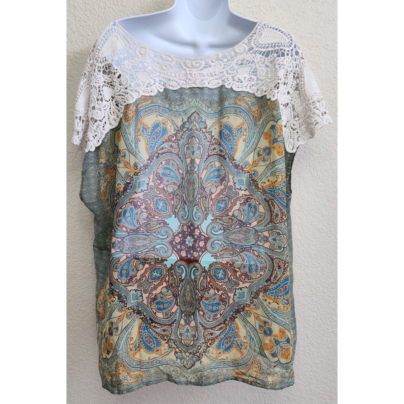 Other Cato Green Burgundy Paisley Crochet Shoulders Top 18W 20W Size XXL / US 16-18 / IT 52-54 - 3 Thumbnail