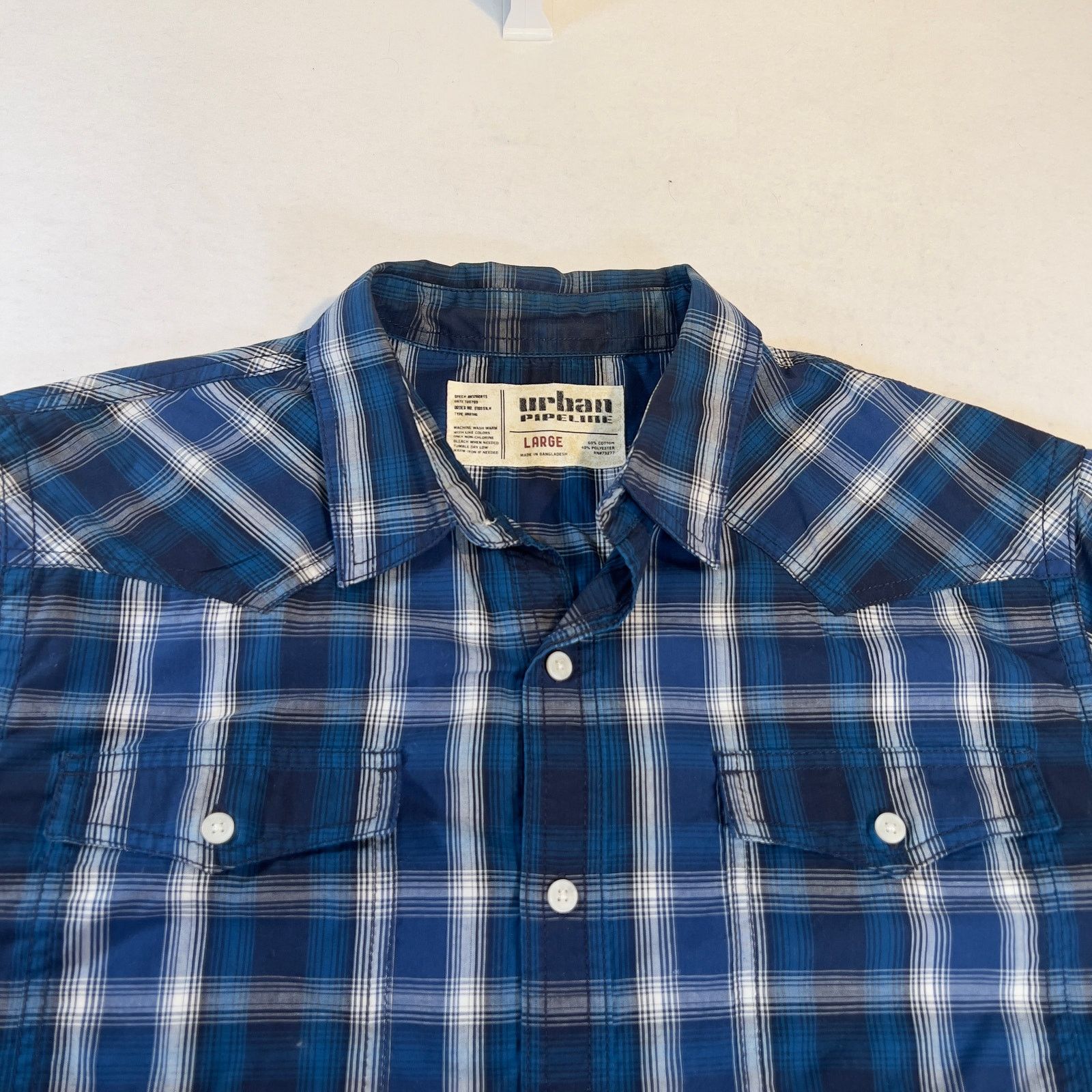 Urban Pipeline Urban Pipeline Button Shirt Men Large Blue White Grey Plaid Size US L / EU 52-54 / 3 - 7 Thumbnail