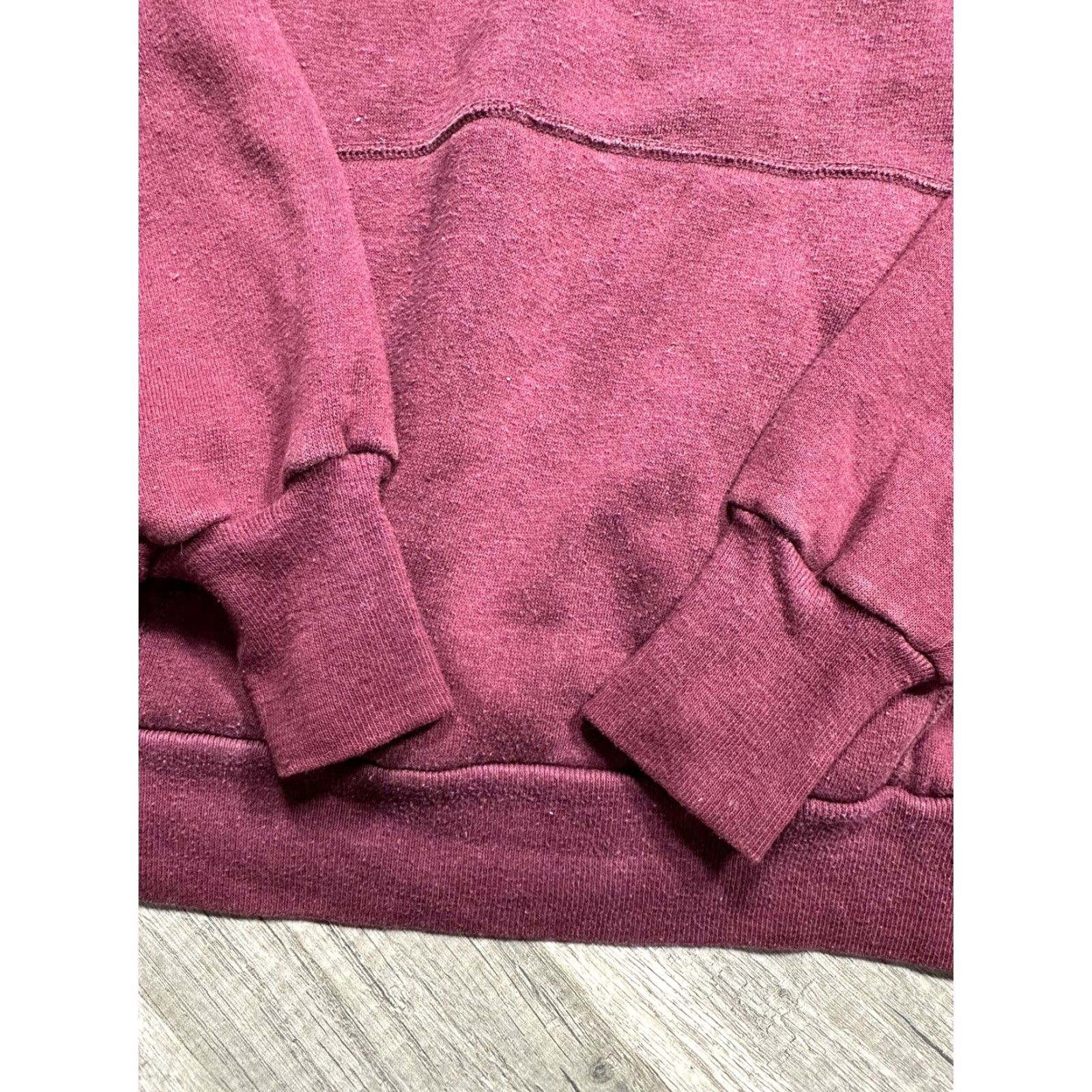 Vintage VINTAGE Hoodie Unbranded Hoodie unisex Adults M Burgundy Maroon 80s 50/50 Cotton Polyester Pullover Size US M / EU 48-50 / 2 - 7 Thumbnail