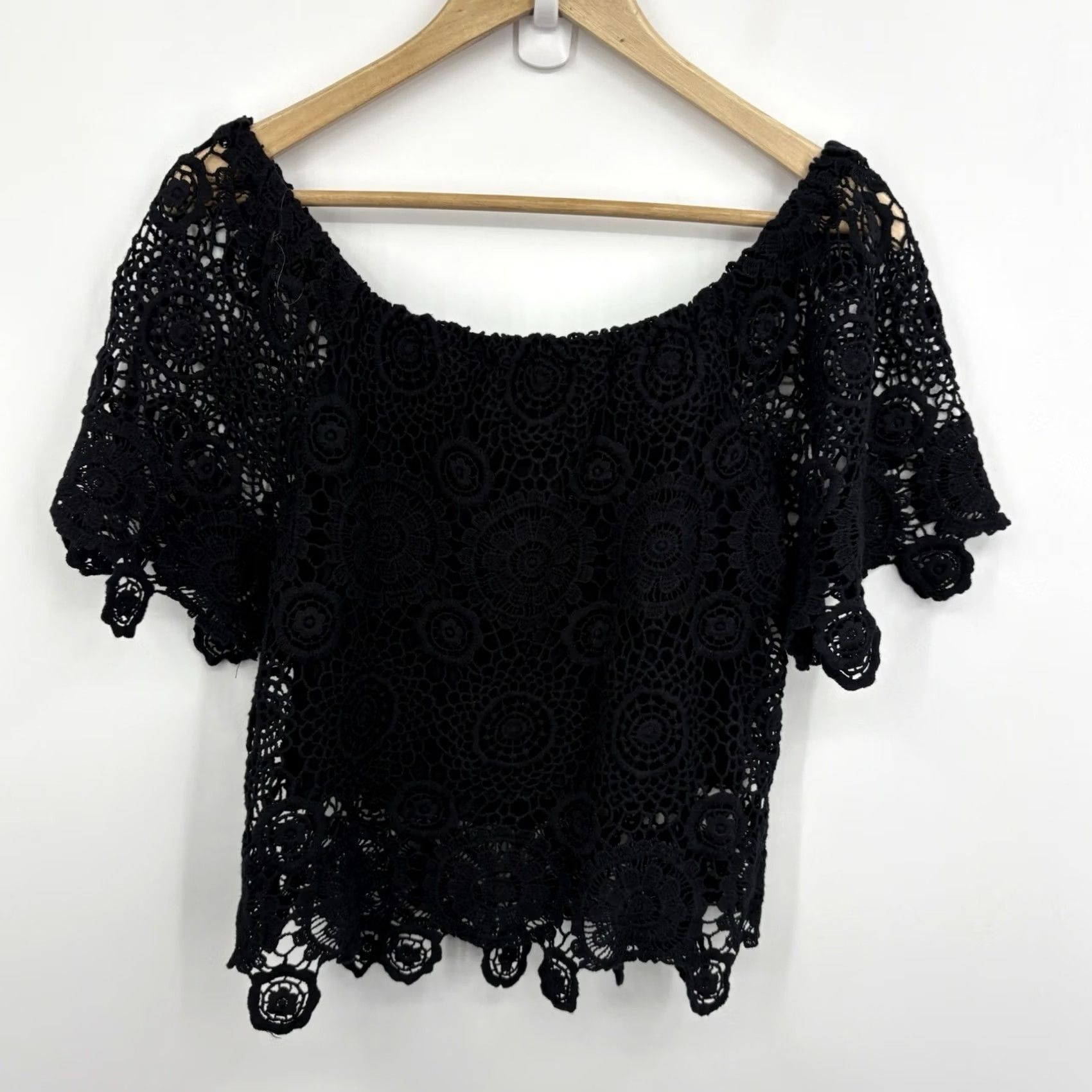 Free People Nightcap Clothing Free People Nightcap Top XS Black Short Sleeve Square Neck Floral Crochet Lace Slim Fit 90s Fairy Grunge Vintage N/A Women Blouse Size XS / US 0-2 / IT 36-38 - 7 Thumbnail