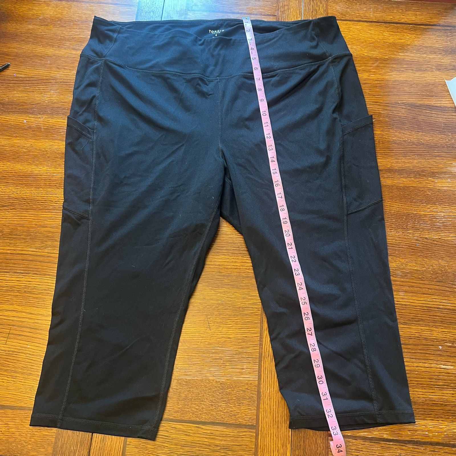 Other TORRID Plus Size 4 Capri Active Leggings with Side Pocket Size 27" / US 4 / IT 40 - 8 Thumbnail