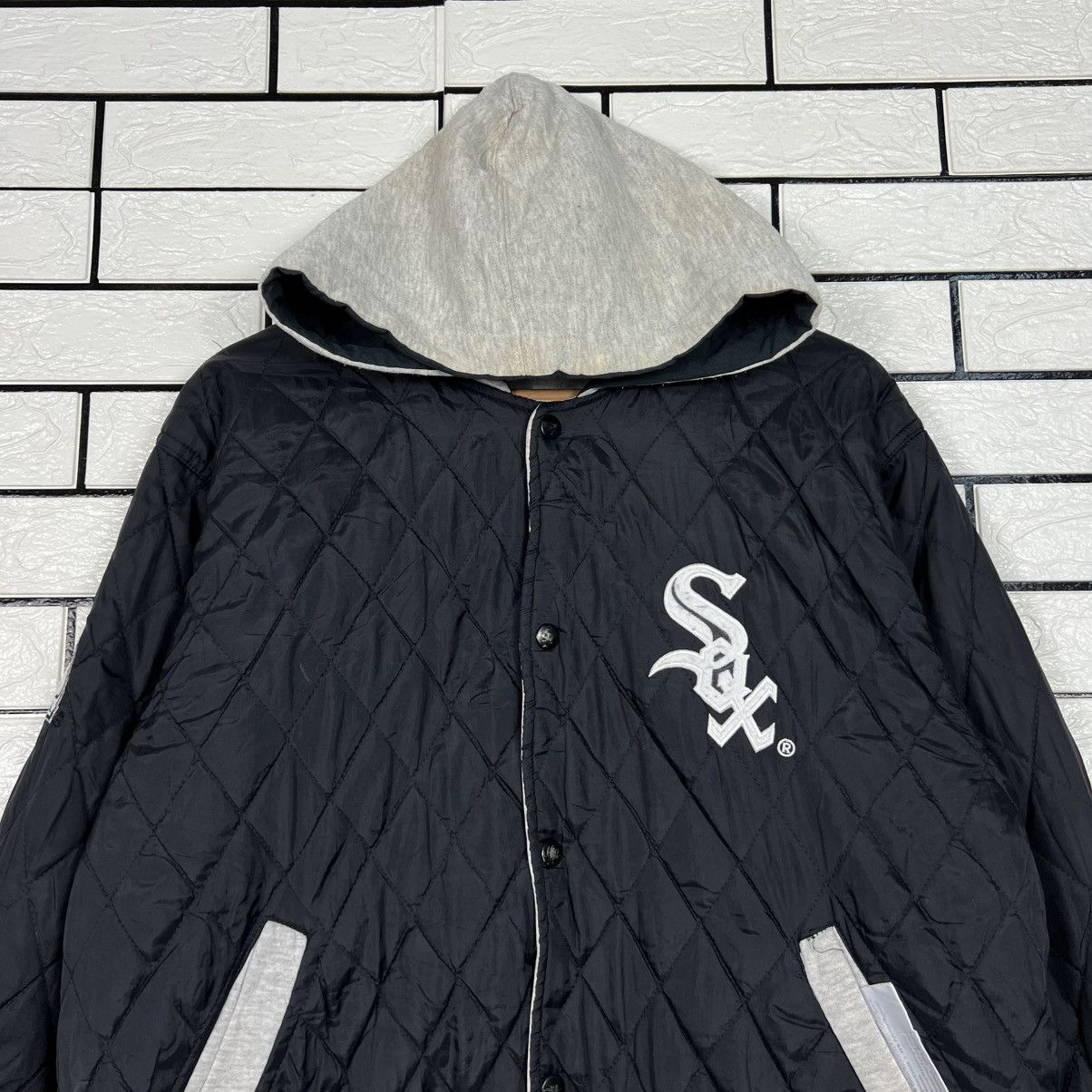 MLB CHICAGO WHITE SOX Reversible Hooded Varsity Youth #4059-C184 Size US M / EU 48-50 / 2 - 19 Thumbnail
