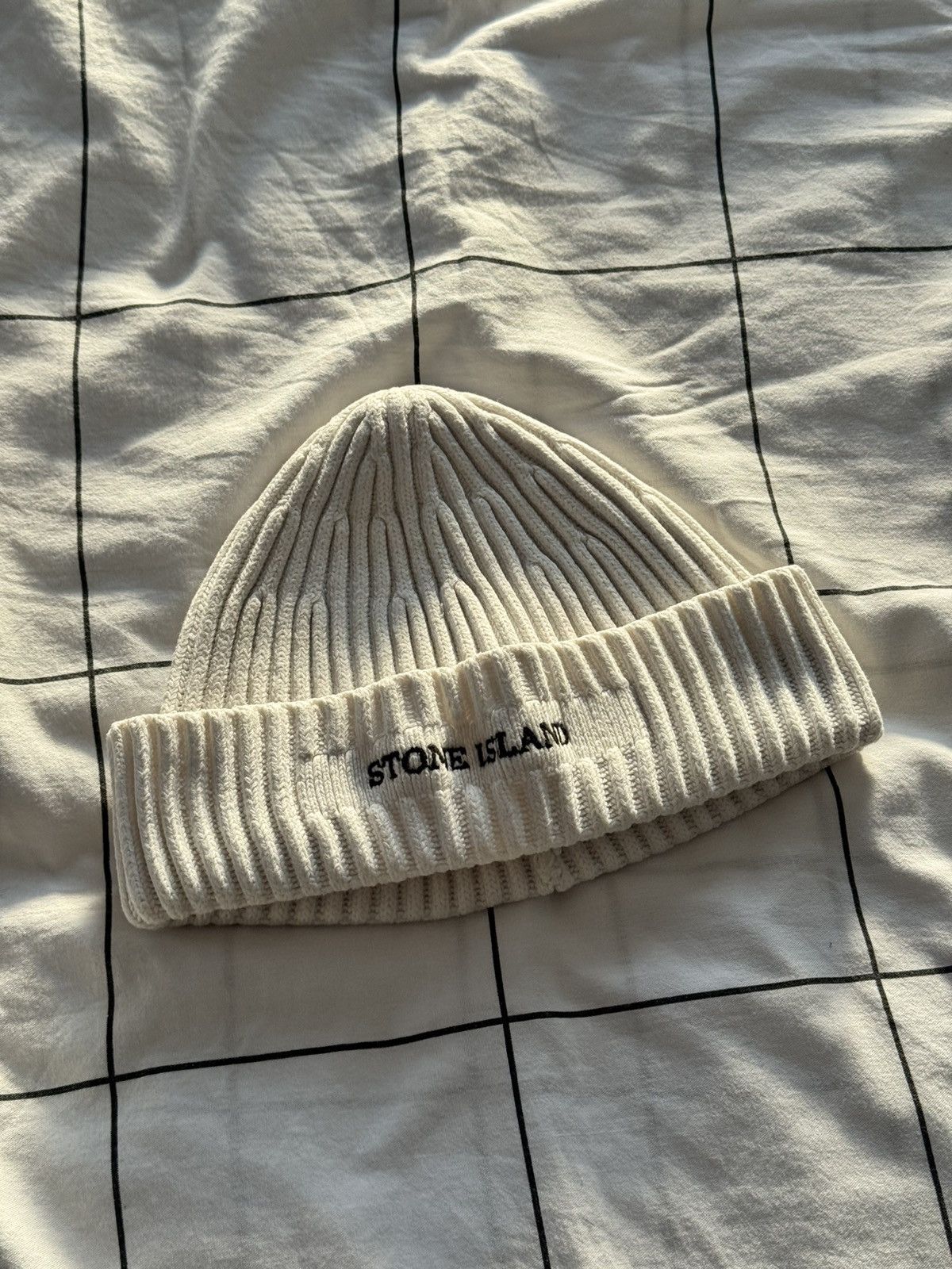 Stone Island Stone island vintage beanie White hat Double Side Italy Size ONE SIZE - 1 Thumbnail