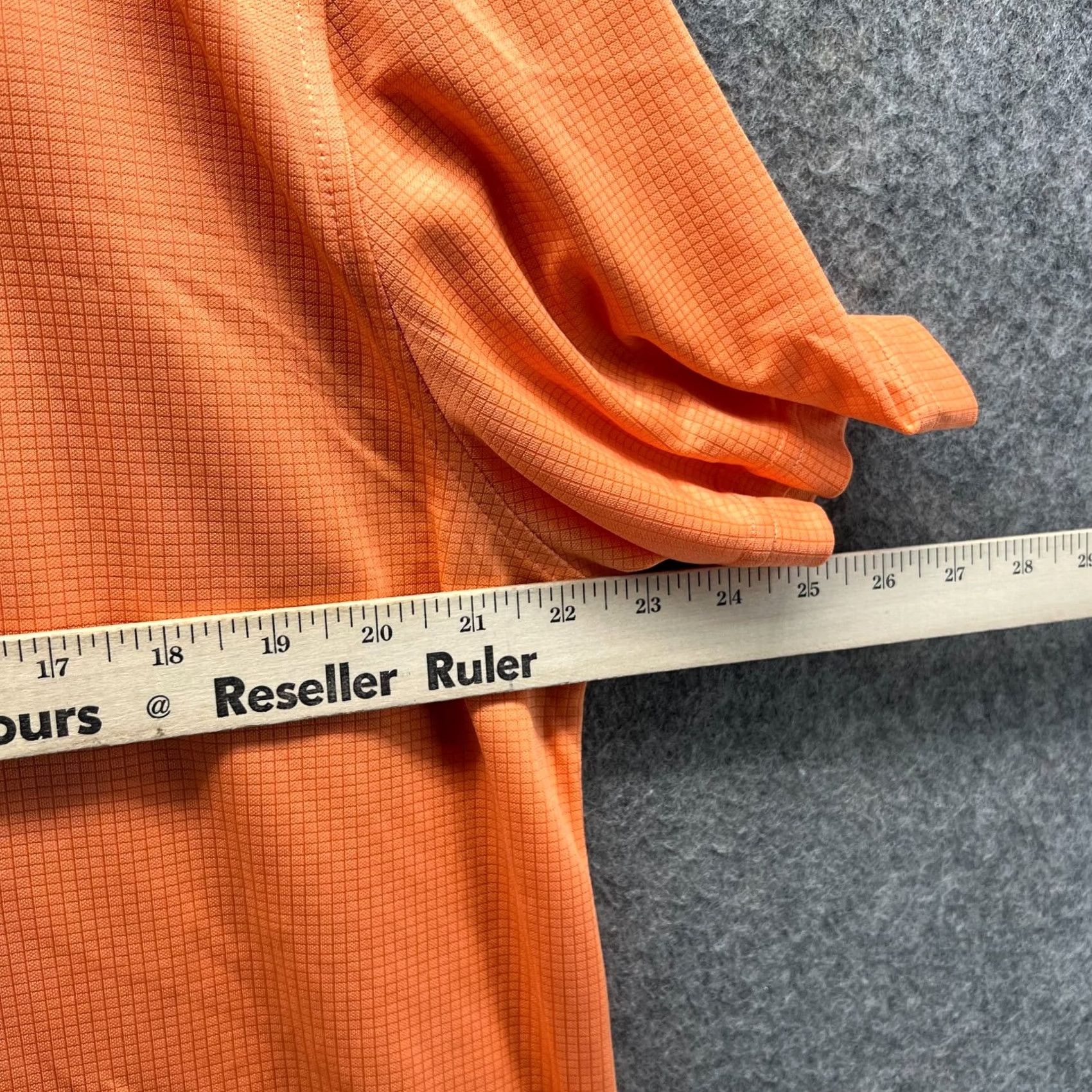 Izod IZOD Polo Shirt Men Large Orange Athletic Polyester Golf Golfer Performance Shirt Size US L / EU 52-54 / 3 - 7 Thumbnail