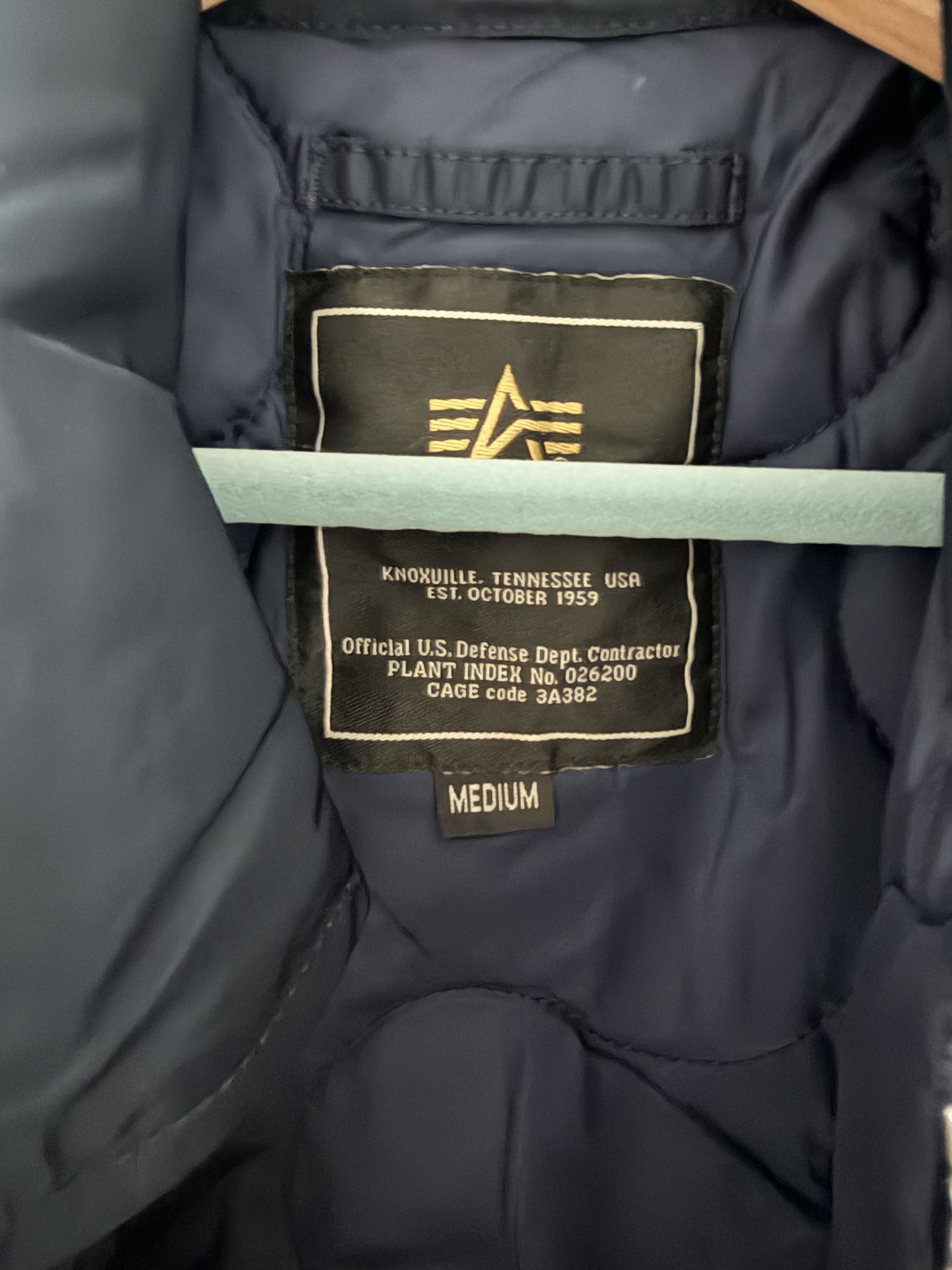 Alpha Industries Alpha Industries Heavyweight MA-1 Flight Jacket bomber coat Size US M / EU 48-50 / 2 - 2 Thumbnail