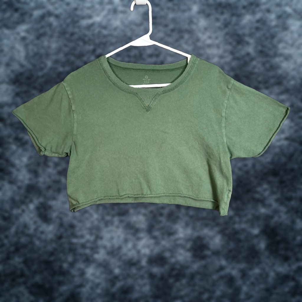 Vintage Offline By Aerie Womens Small Green Cropped T-Shirt Short Sleeve Round Neck Shirt Womens Size S / US 4 / IT 40 - 1 Thumbnail