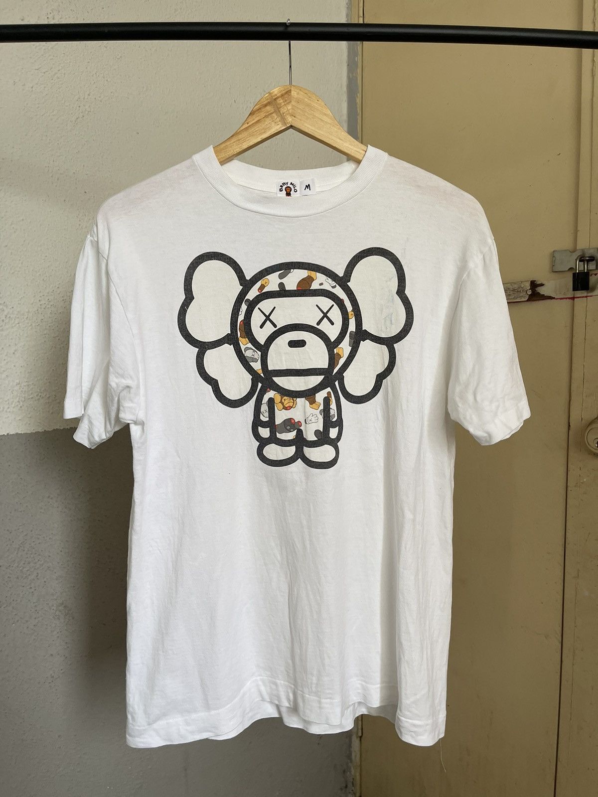 Bape × Kaws Bape Baby Milo x Kaws T Shirt Size US M / EU 48-50 / 2 - 1 Thumbnail