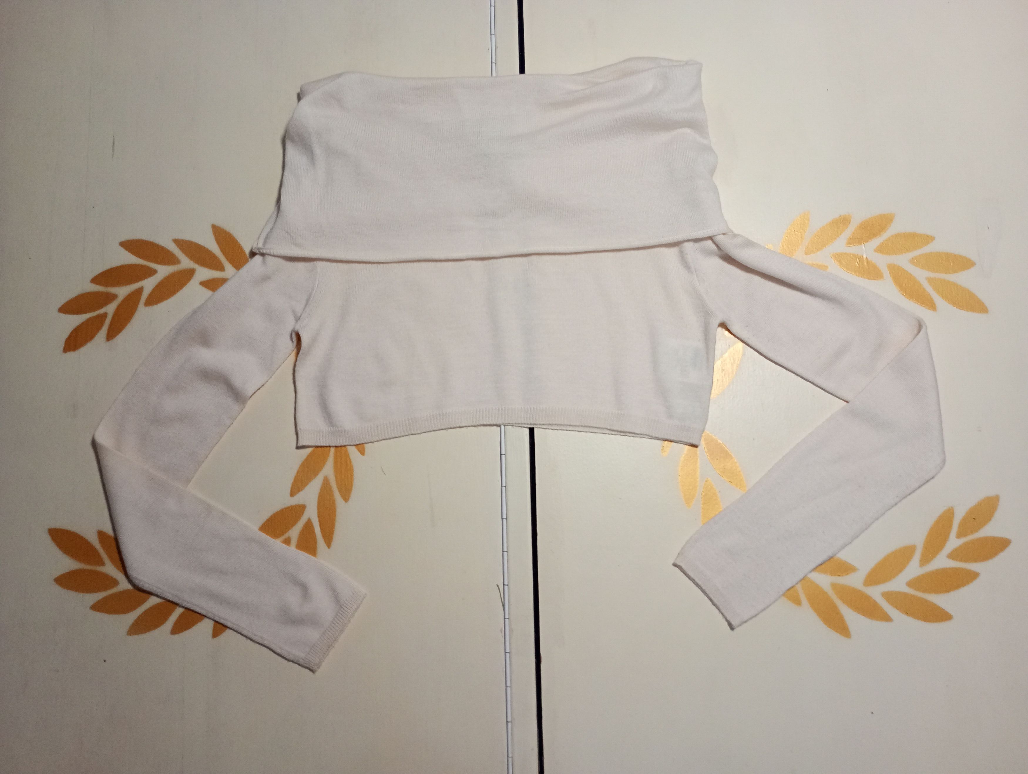 Designer × Dolce & Gabbana Dolce & Gabbana Crop Top White Size S / US 4 / IT 40 - 2 Thumbnail