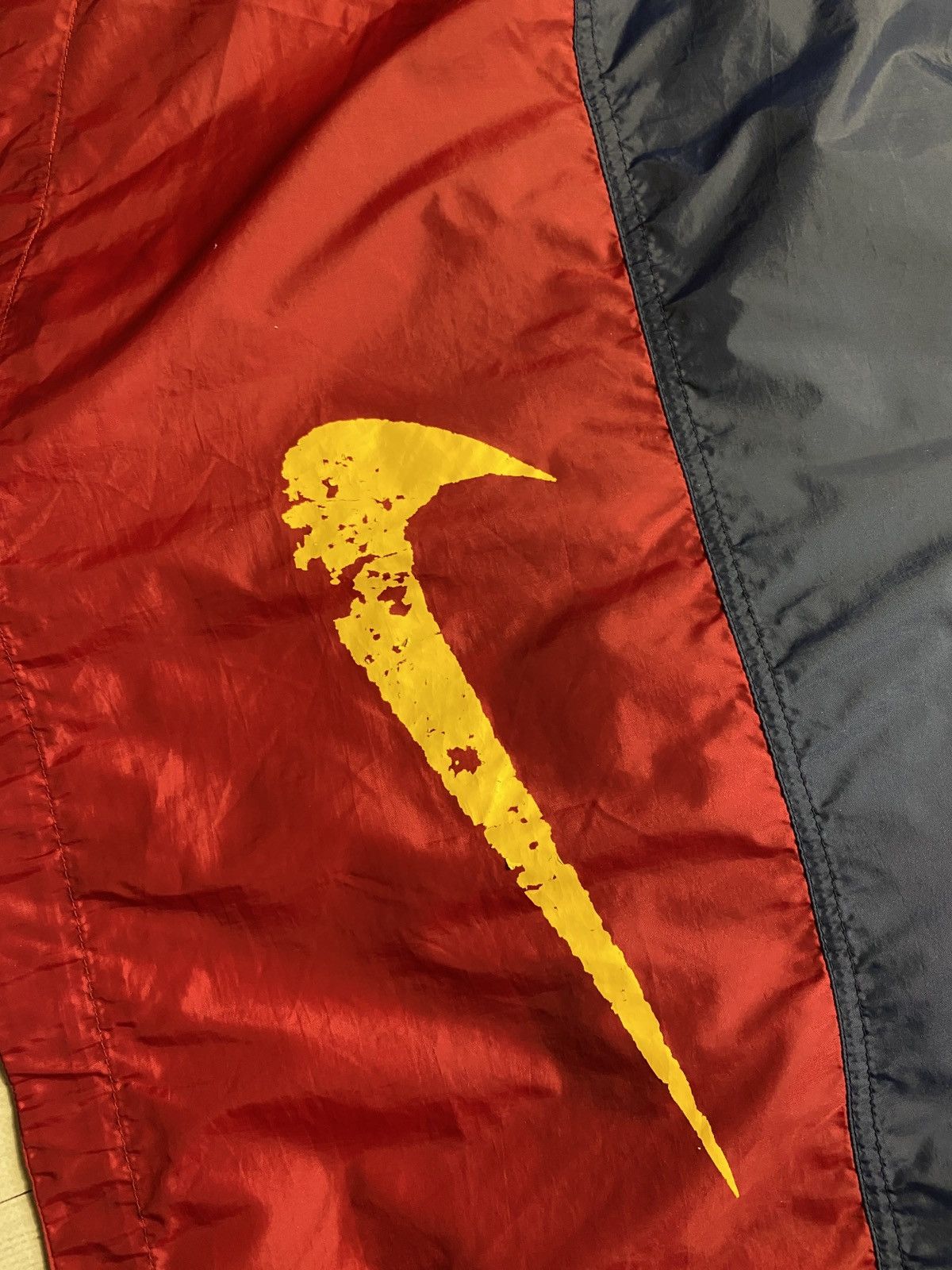 Nike Vintage Barcelona Nike light jacket big logo Size US L / EU 52-54 / 3 - 9 Thumbnail