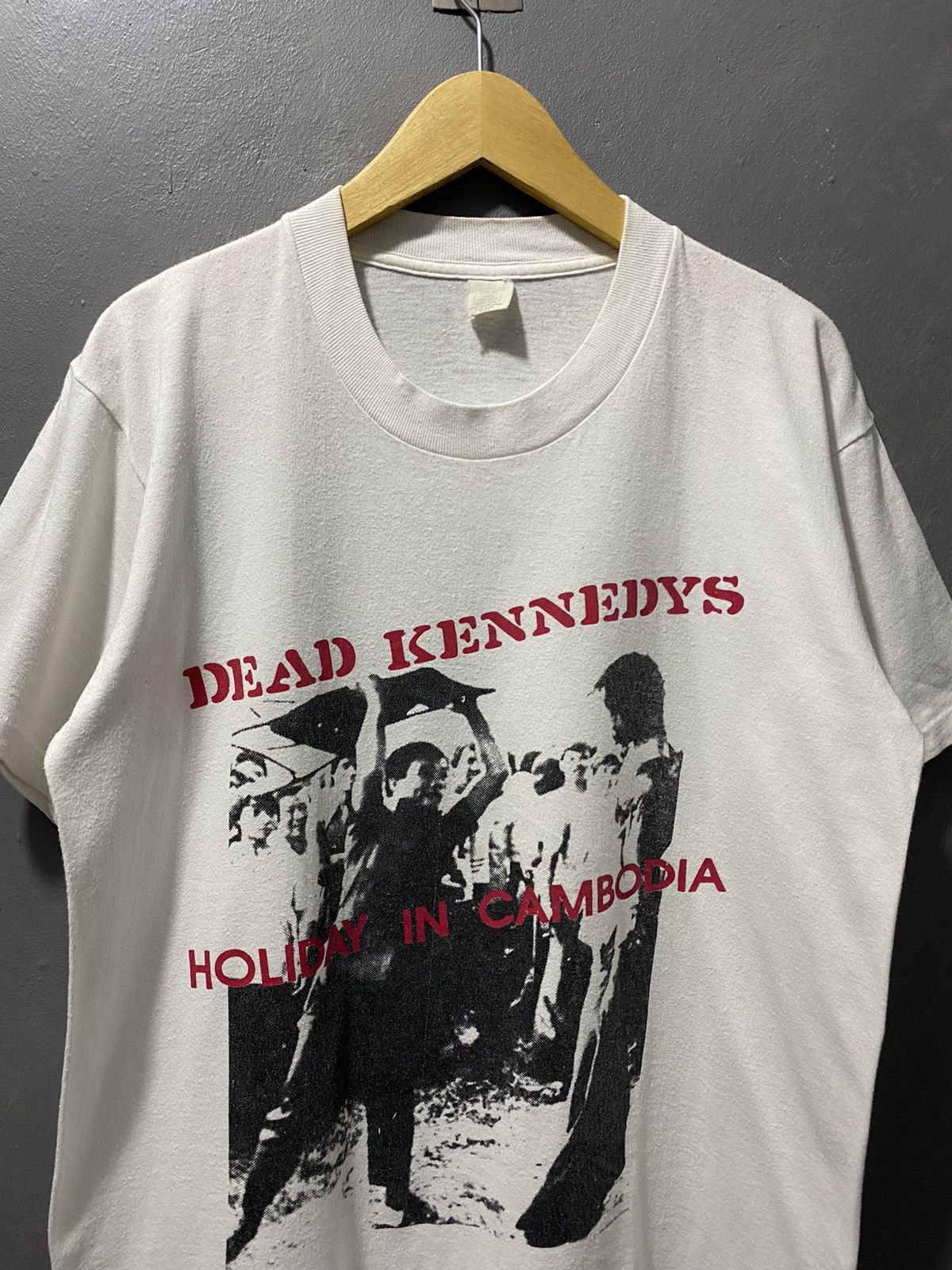 Band Tees × Vintage Vintage 80s Dead Kennedys Holliday In Cambodia Tee Size US L / EU 52-54 / 3 - 3 Thumbnail