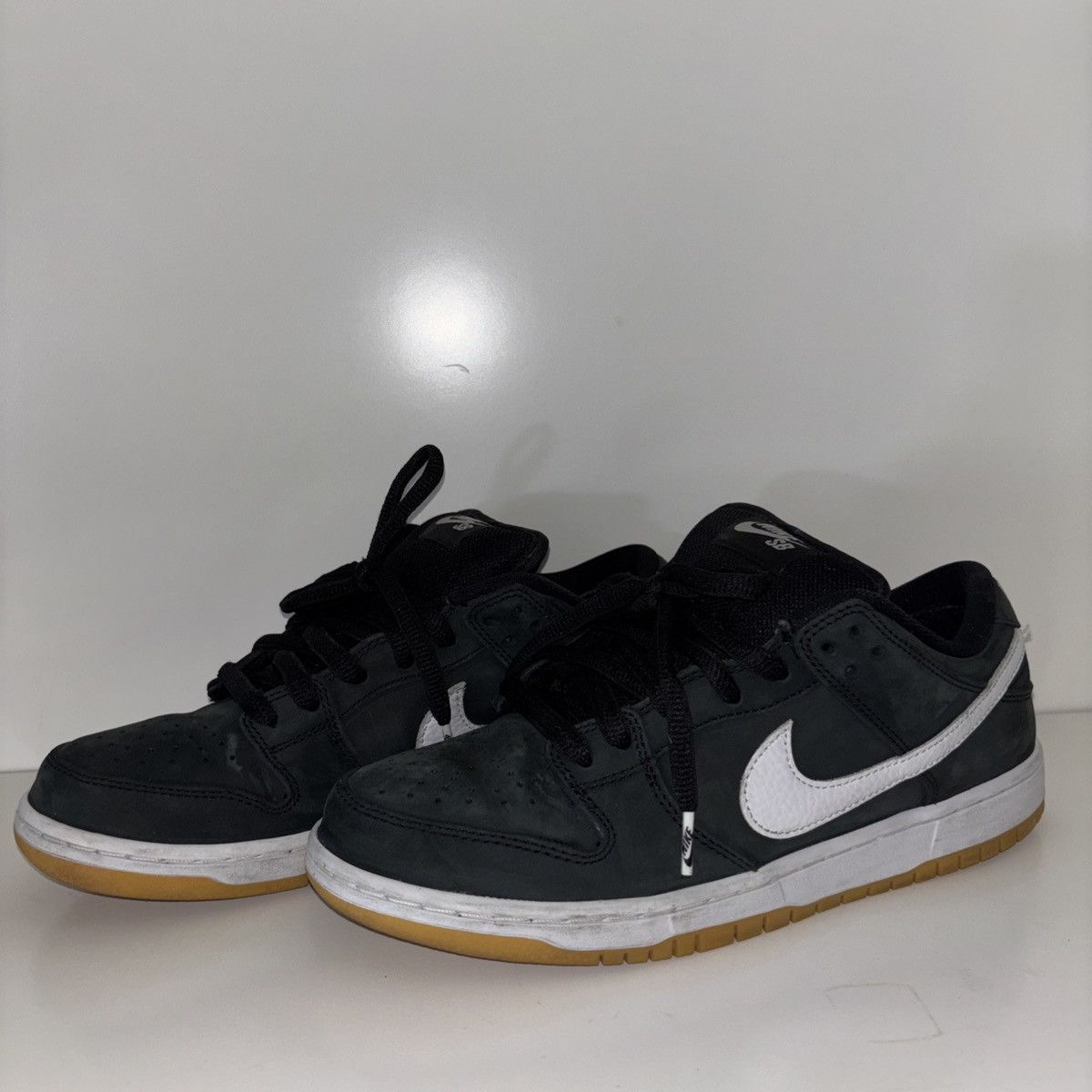 Nike SB Nike SB Dunk low black gum sz 9.5 Size US 9.5 / EU 42-43 - 1 Thumbnail