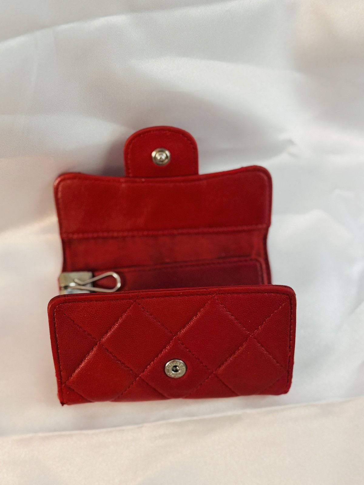 Chanel Caviar Quilted Classic Key Holder Wallet Red Size ONE SIZE - 2 Thumbnail