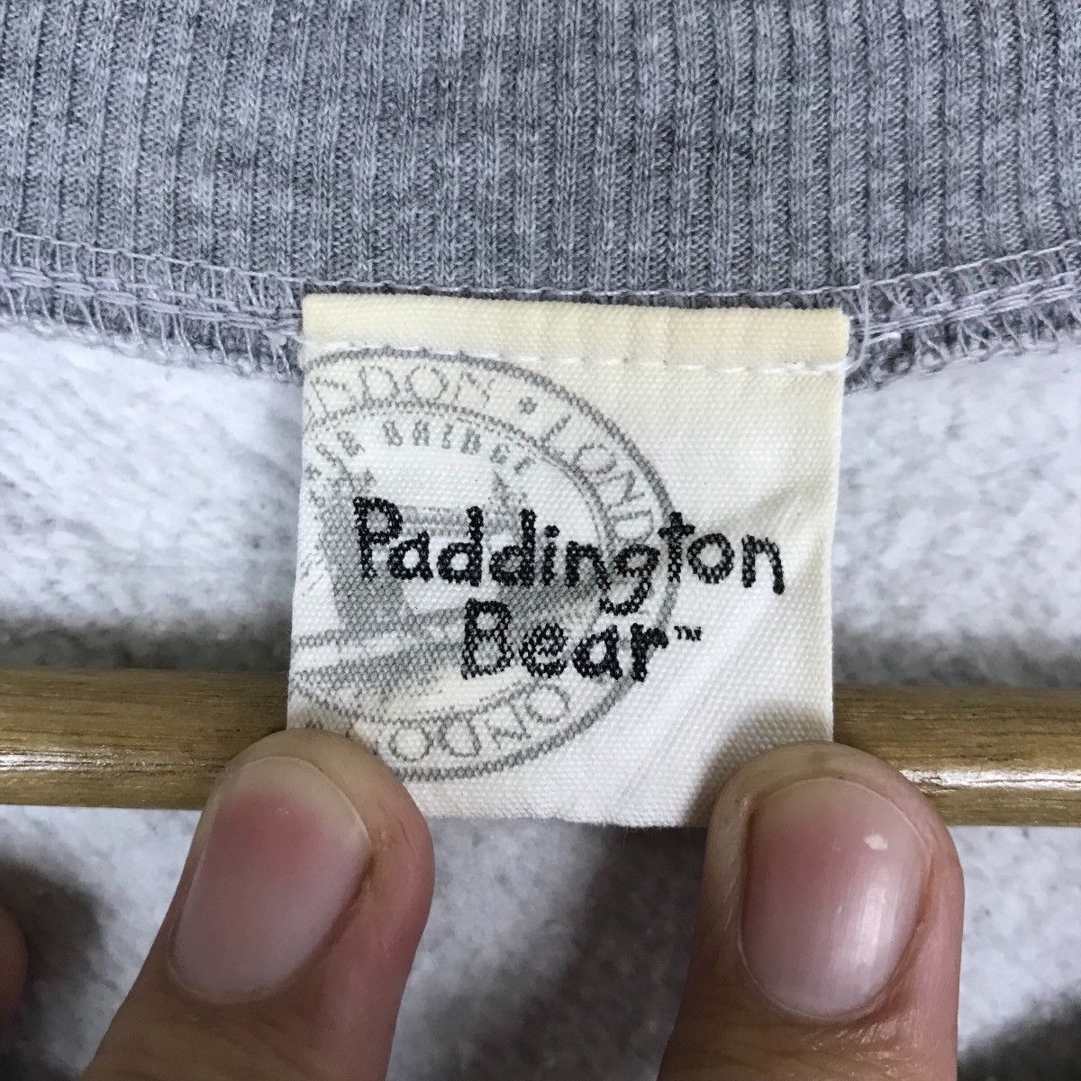 Vintage Vintage Paddington Bear Graphic Pullover Jumper Sweatshirt Size US XL / EU 56 / 4 - 5 Thumbnail
