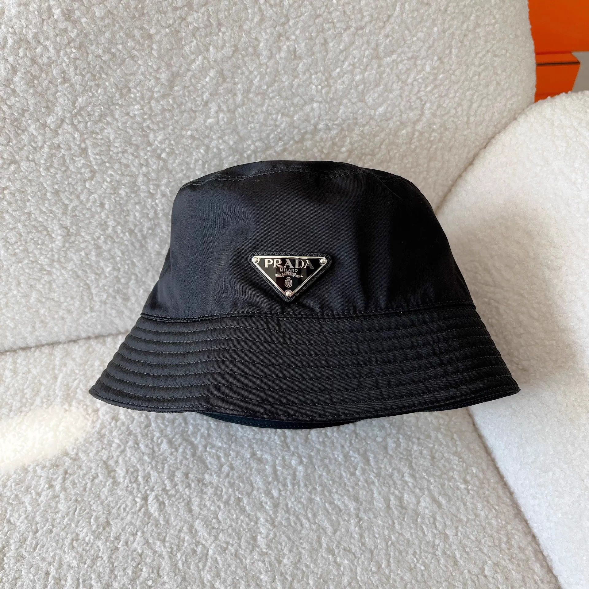 Prada Prada Triangle Logo Black Bucket Hat M Size ONE SIZE - 1 Thumbnail