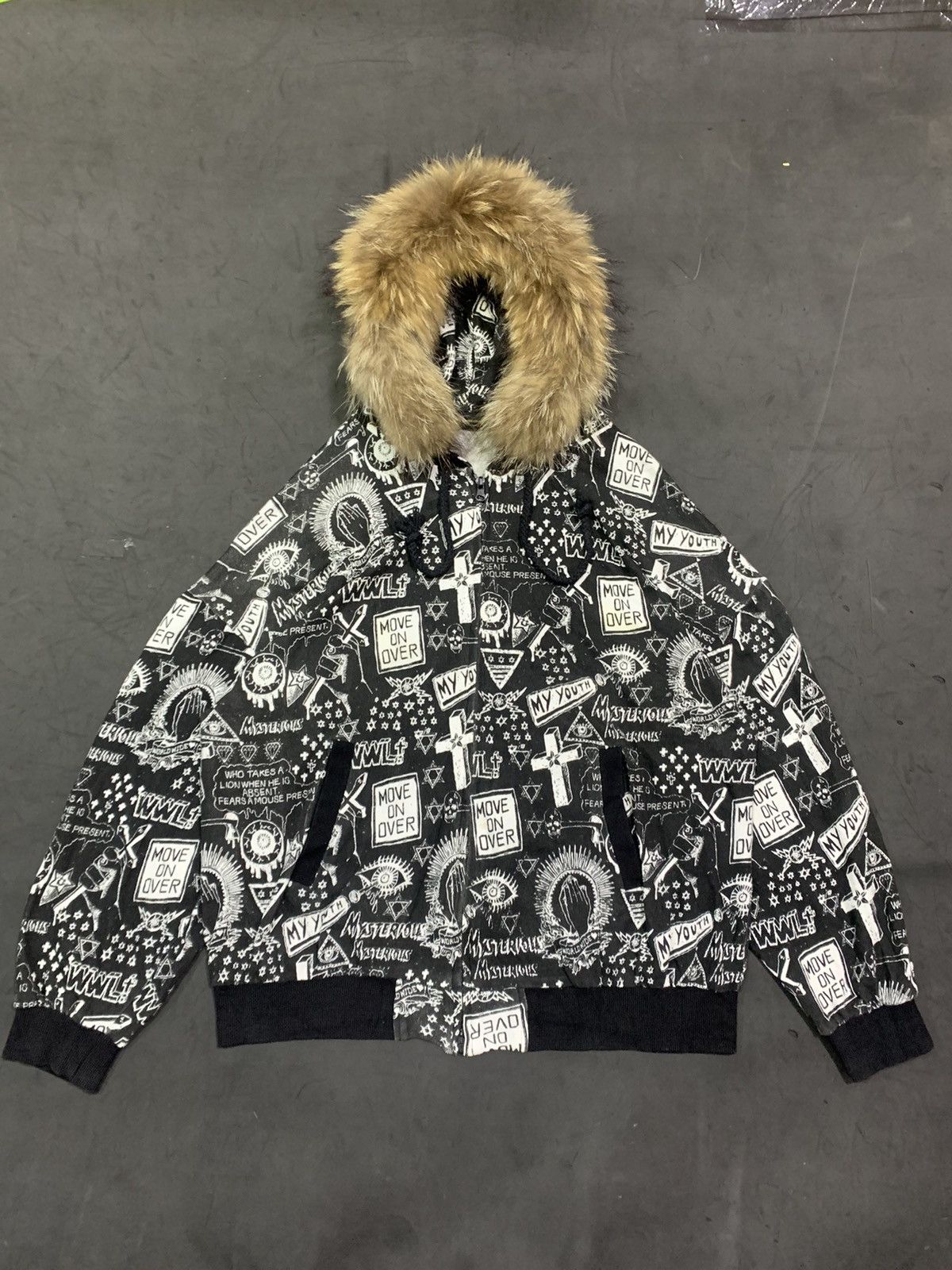 Japanese Brand 💸BINDINGOFFER💸World Wide Love furhoodie allover printed Size US L / EU 52-54 / 3 - 2 Thumbnail