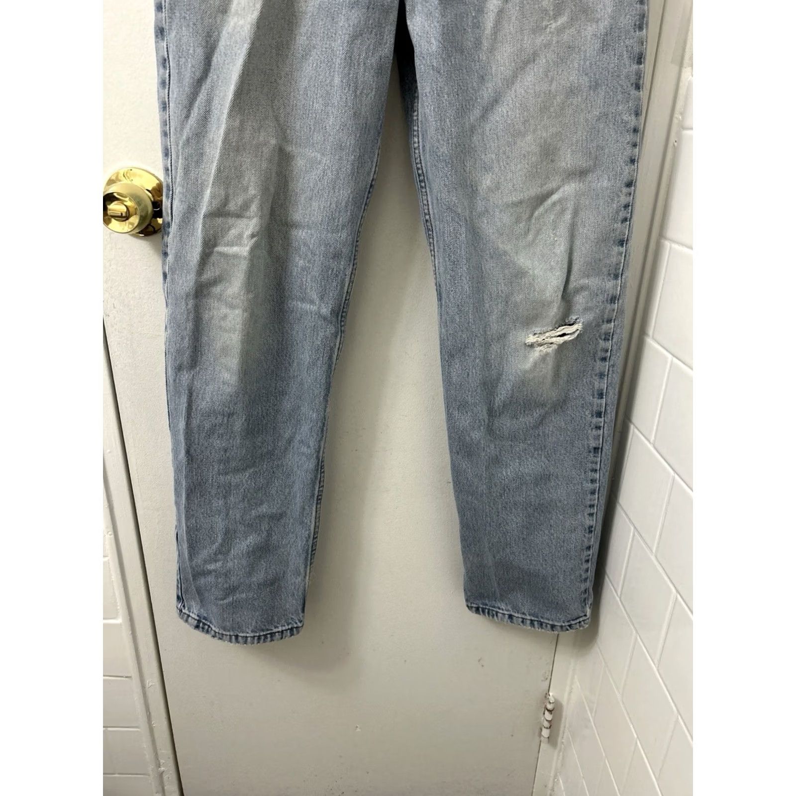 Levi's VINTAGE Levi's 550 Jeans Mens 31x31 Blue Light Wash Relaxed Fit Tapered Leg Denim Size US 31 - 3 Thumbnail