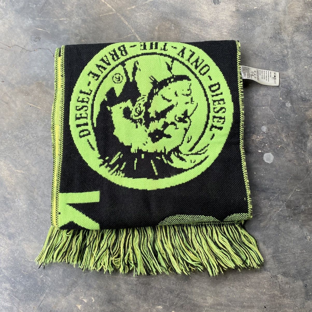 Diesel Diesel Logo Scarf in Black & Neon Green Size ONE SIZE - 20 Thumbnail