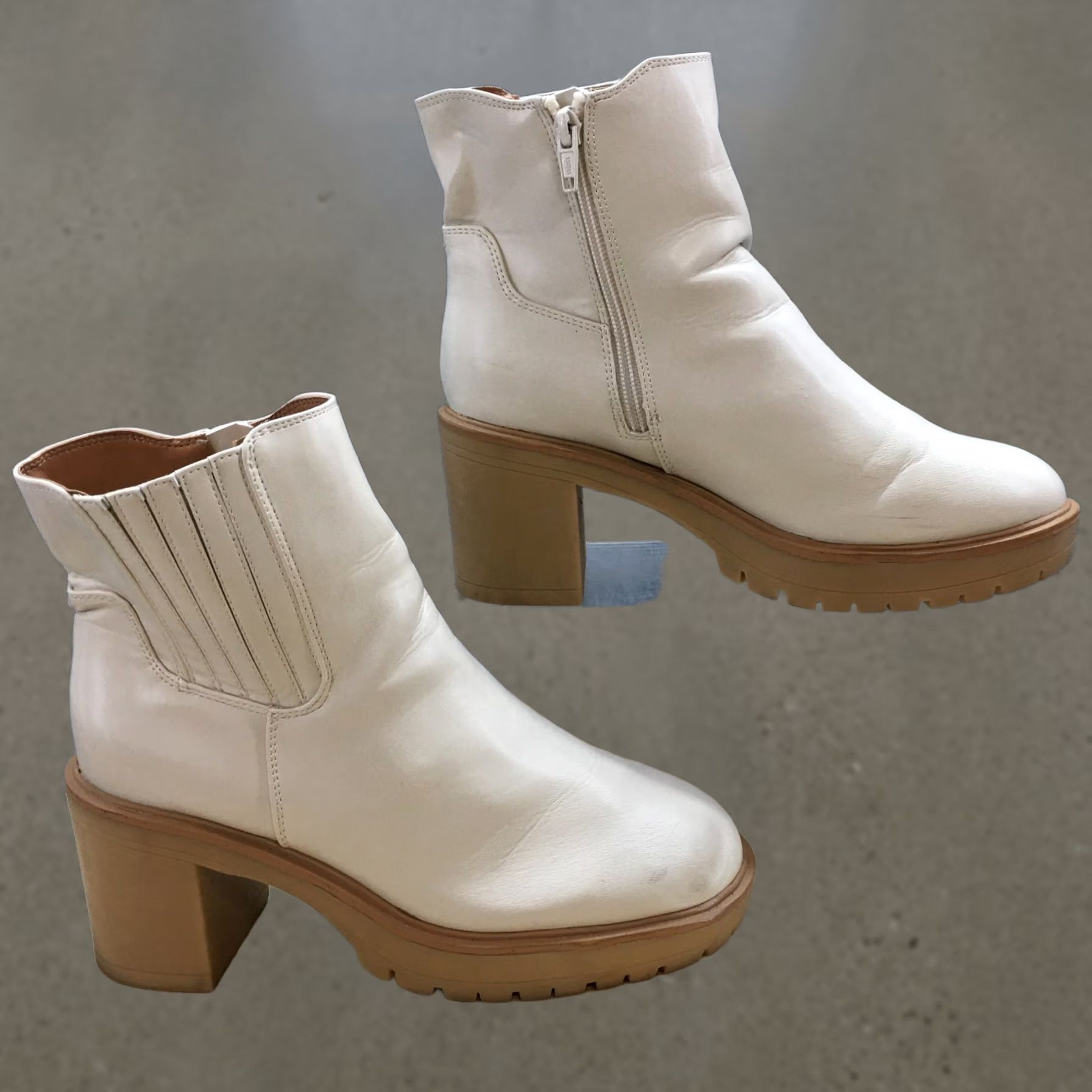 Vintage Universal Thread Boots Womens 8.5 Katrina Platform Bootie Ivory Casual Ankle Top Women Platform Boots, 8.5, Ivory, Casual, Faux Leather, Block Heel Size M / US 6-8 / IT 42-44 - 1 Thumbnail