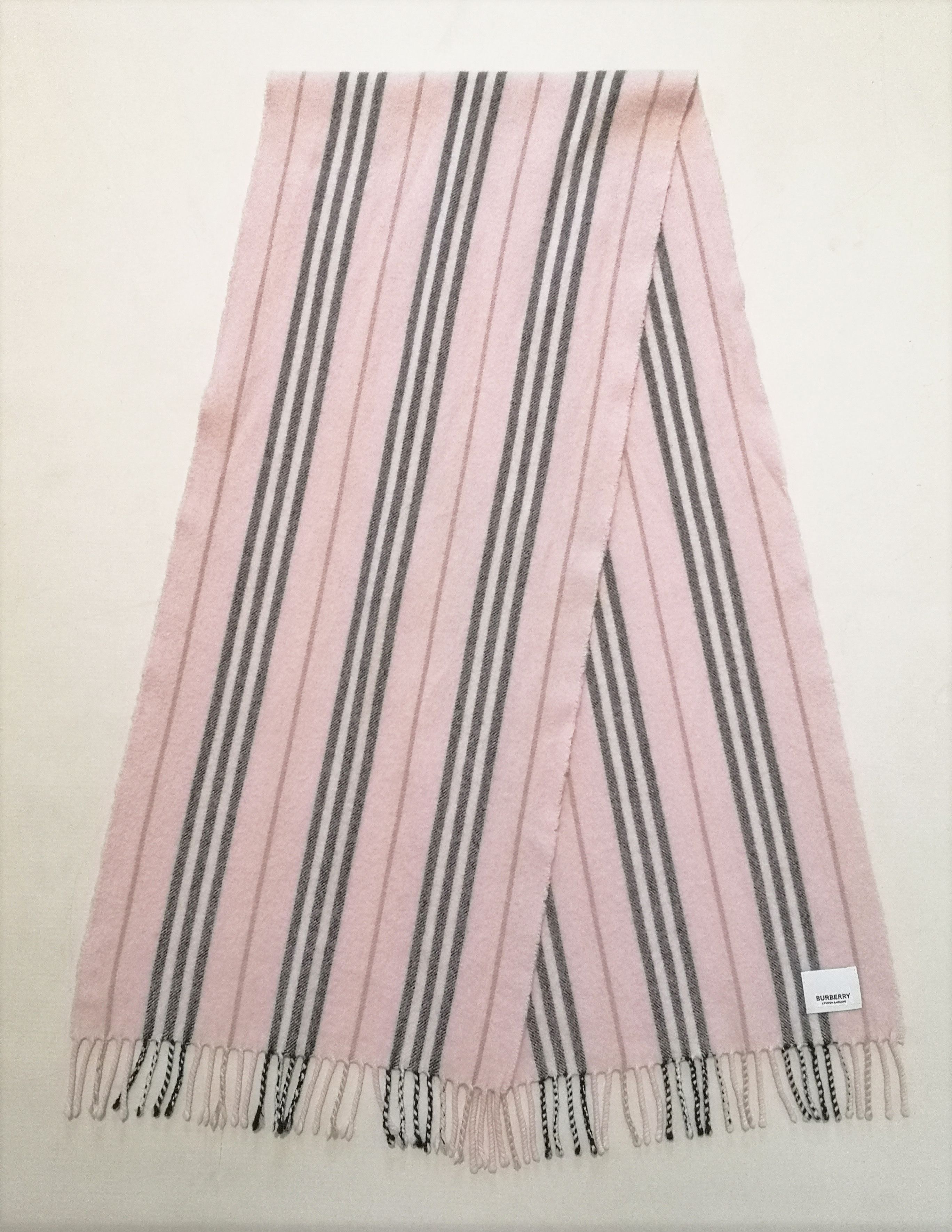 Burberry Burberry Beautiful Women's Cashmere Scarf 100% Cashmere Size ONE SIZE - 1 Thumbnail