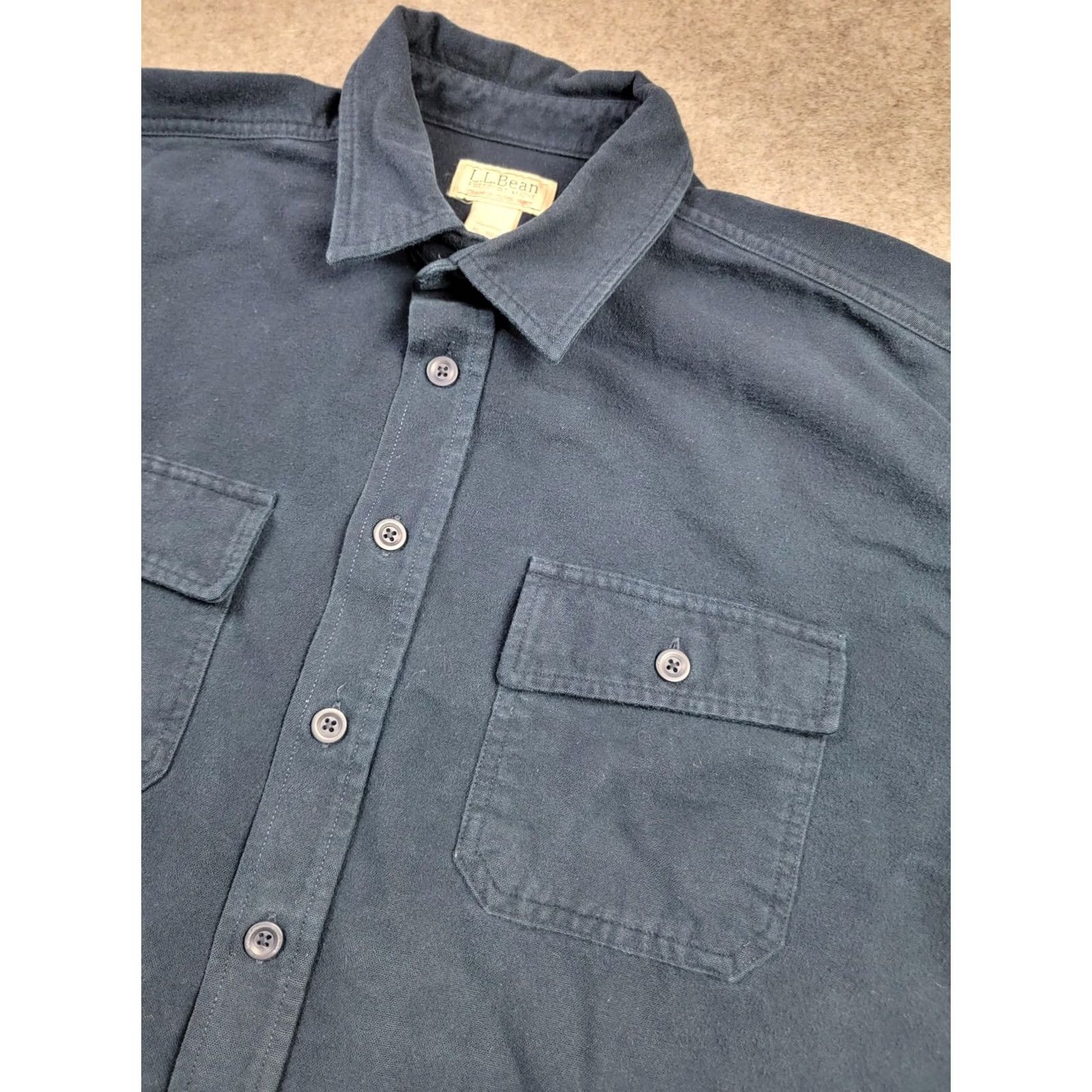 Vintage LL Bean Shirt Mens XL Blue Chamois Cloth Button-Down Long Sleeve Pockets Outdoors Premium Cotton Flannel Heavyweight Regular Fit Size US XL / EU 56 / 4 - 6 Thumbnail