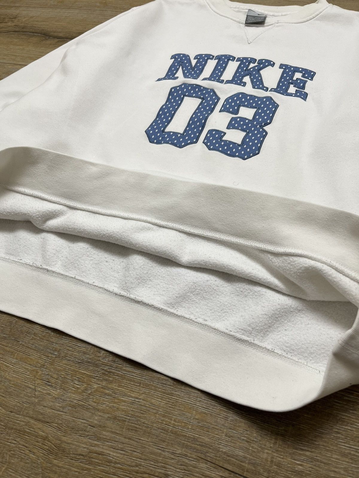 Nike Vintage Nike 52 Big Logo Sweatshirt 00s Size US L / EU 52-54 / 3 - 6 Thumbnail
