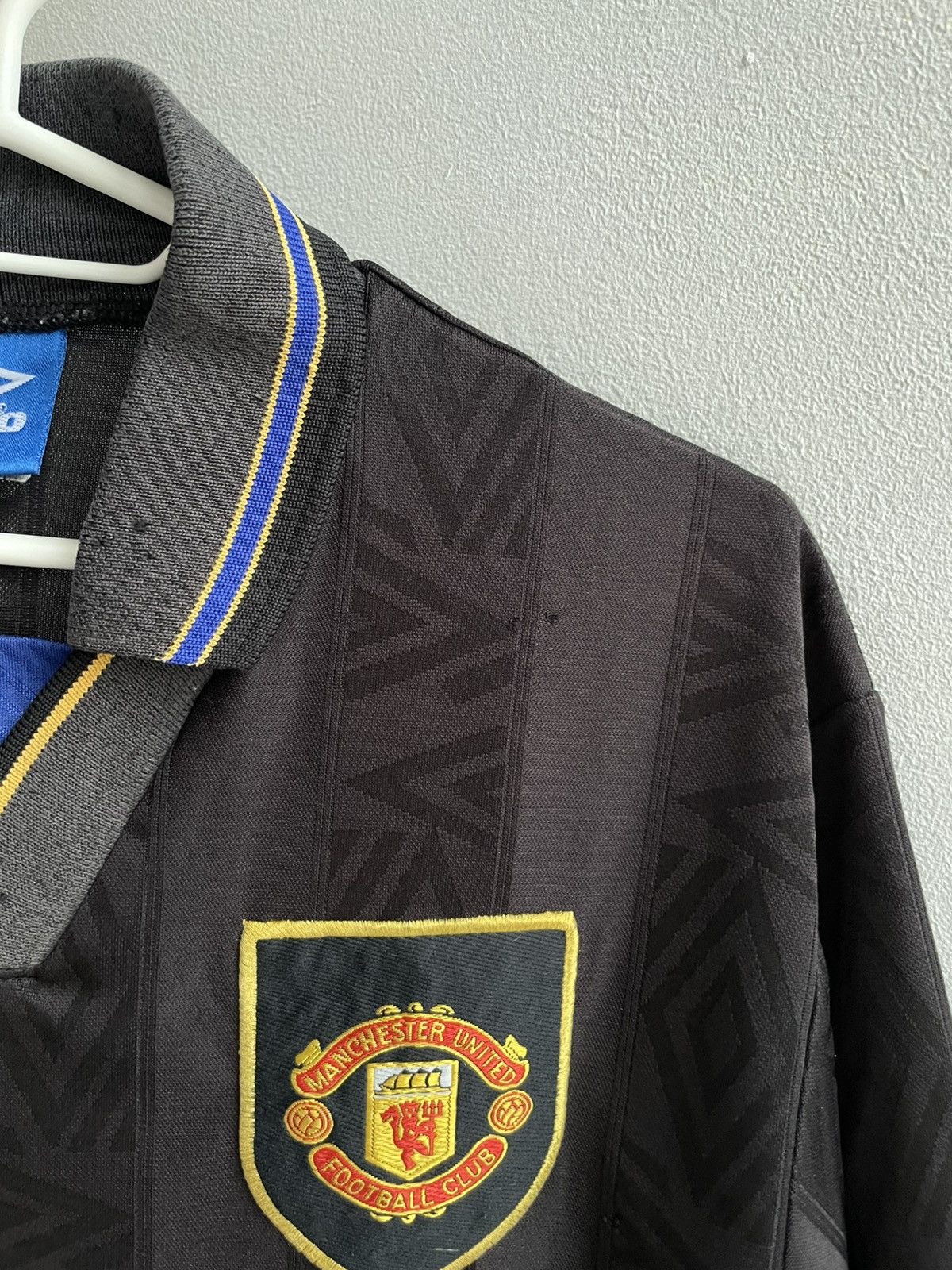 Umbro Manchester United 1993 1994 1995 Footbal Shirt Soccer Jersey Size US L / EU 52-54 / 3 - 15 Thumbnail