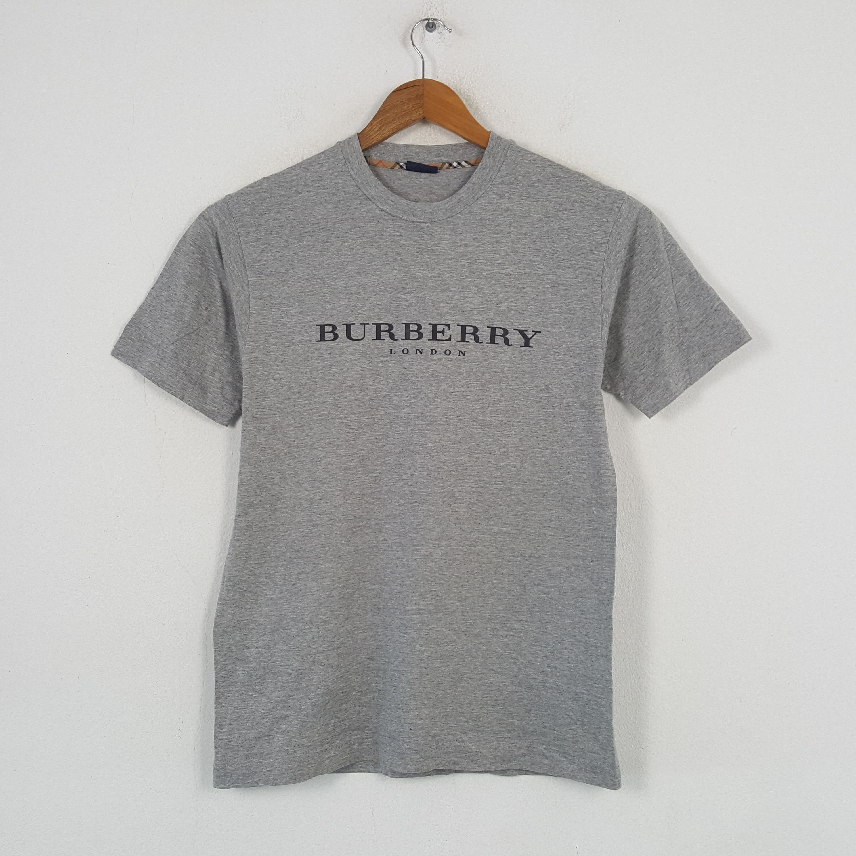 Vintage BURBERRY Fashion Brand T-shirt C285N31