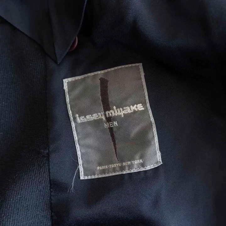 Issey Miyake issey miyake double-breasted wool coat Size US M / EU 48-50 / 2 - 4 Thumbnail