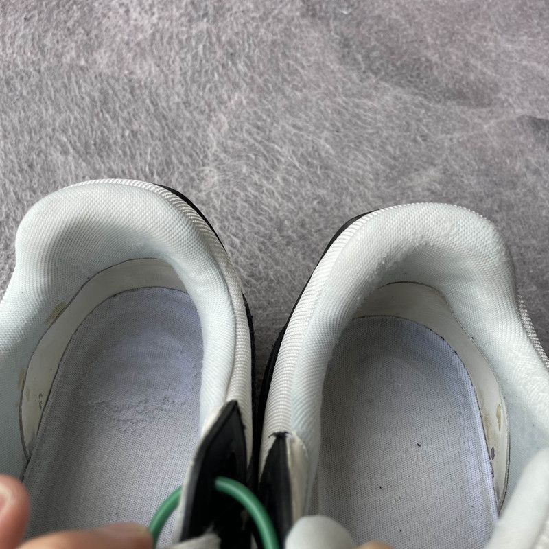 Louis Vuitton Louis Vuitton Trainer Panda Low-Top Sneakers -2508 Size US 9.5 / EU 42-43 - 9 Thumbnail