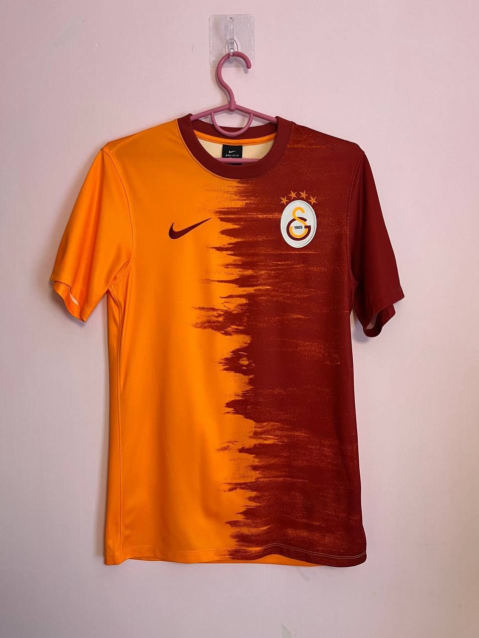 Nike Galatasaray 2015-2016 Home Football Soccer Jersey Nike Size US S / EU 44-46 / 1 - 1 Thumbnail