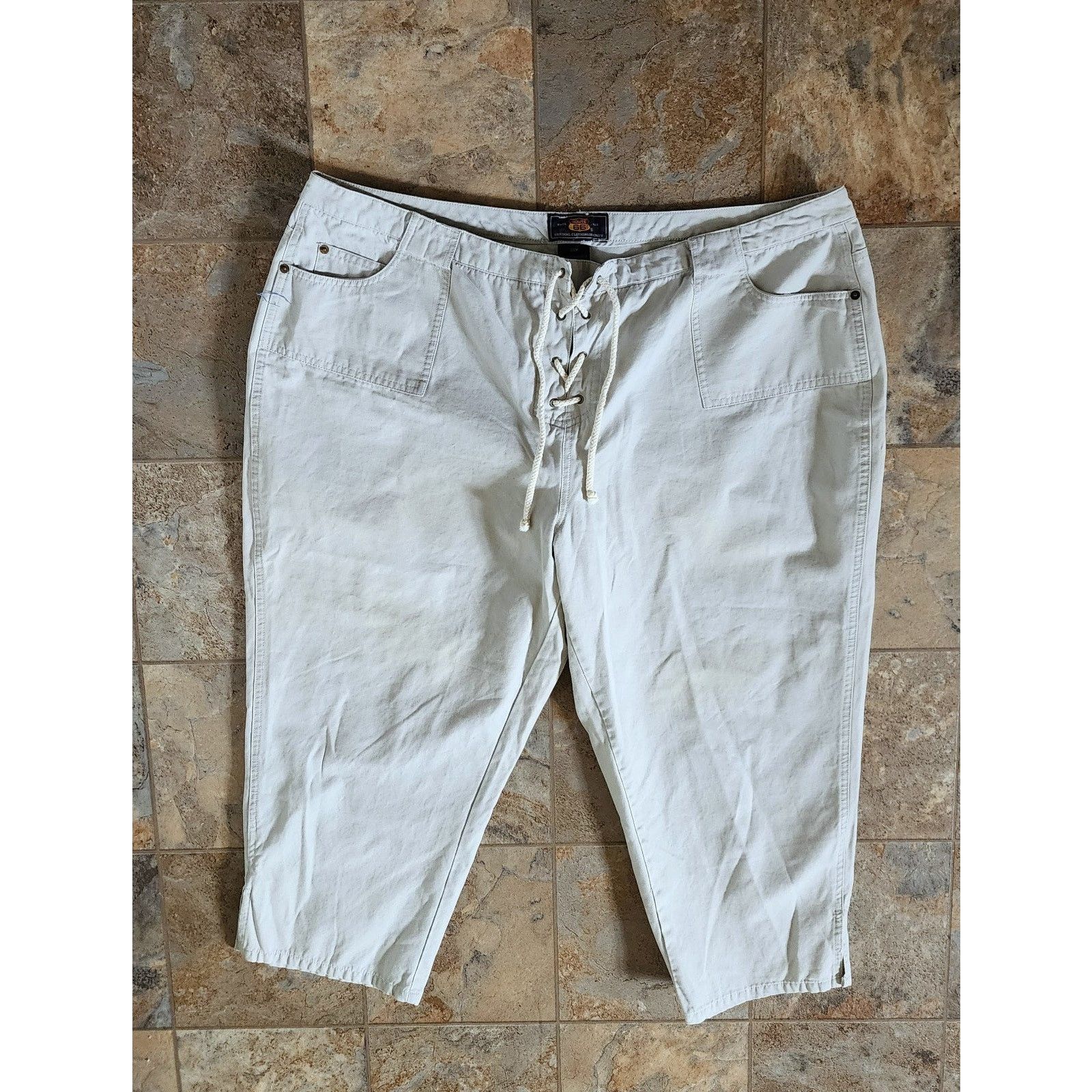 Route 66 Route 66 Light Tan Capri or Shorts Size 24W Size 42" / US 20 - 1 Thumbnail