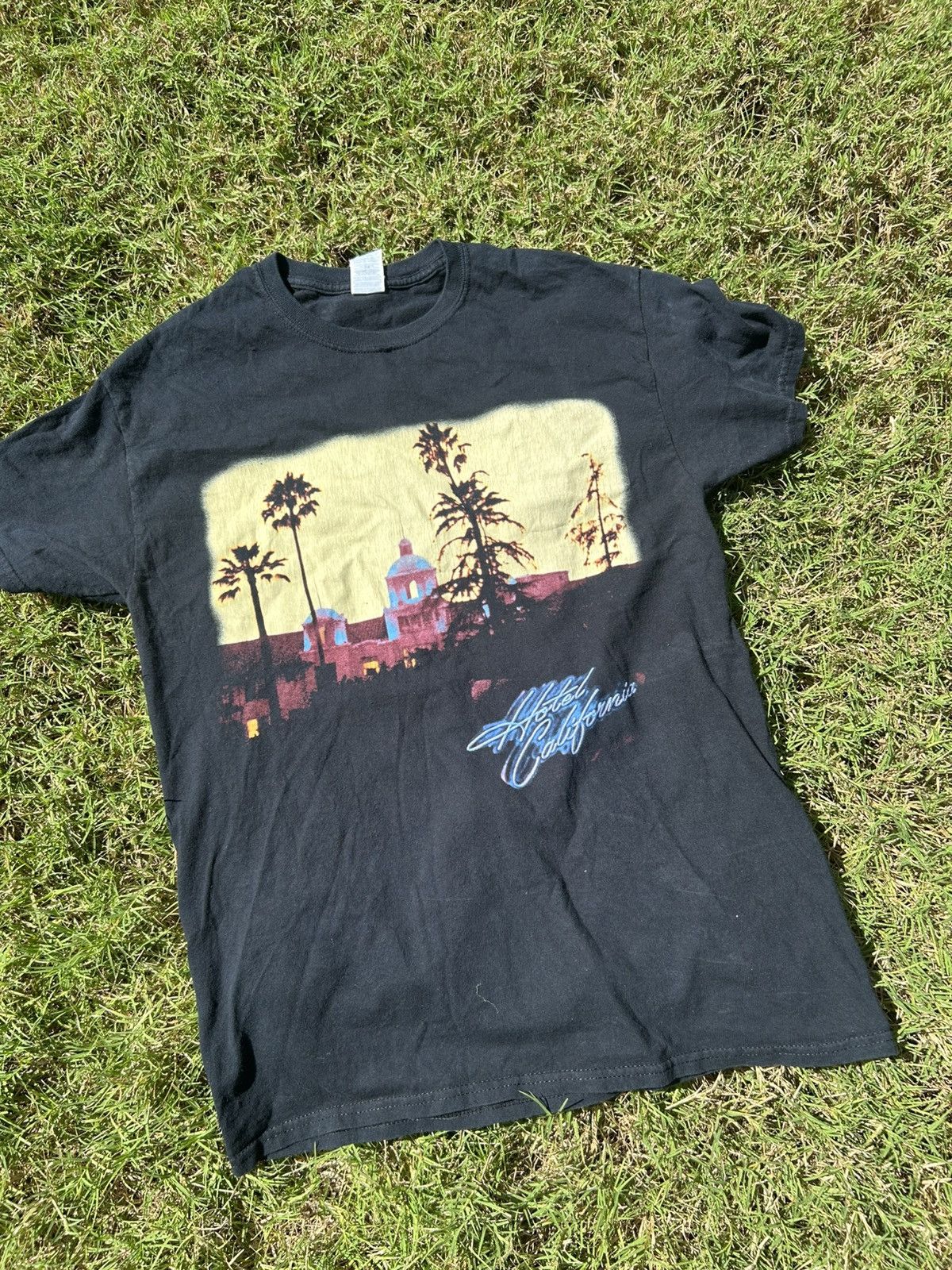 Vintage Vintage Hotel California The Eagles Band Concert Tee Size US M / EU 48-50 / 2 - 1 Thumbnail