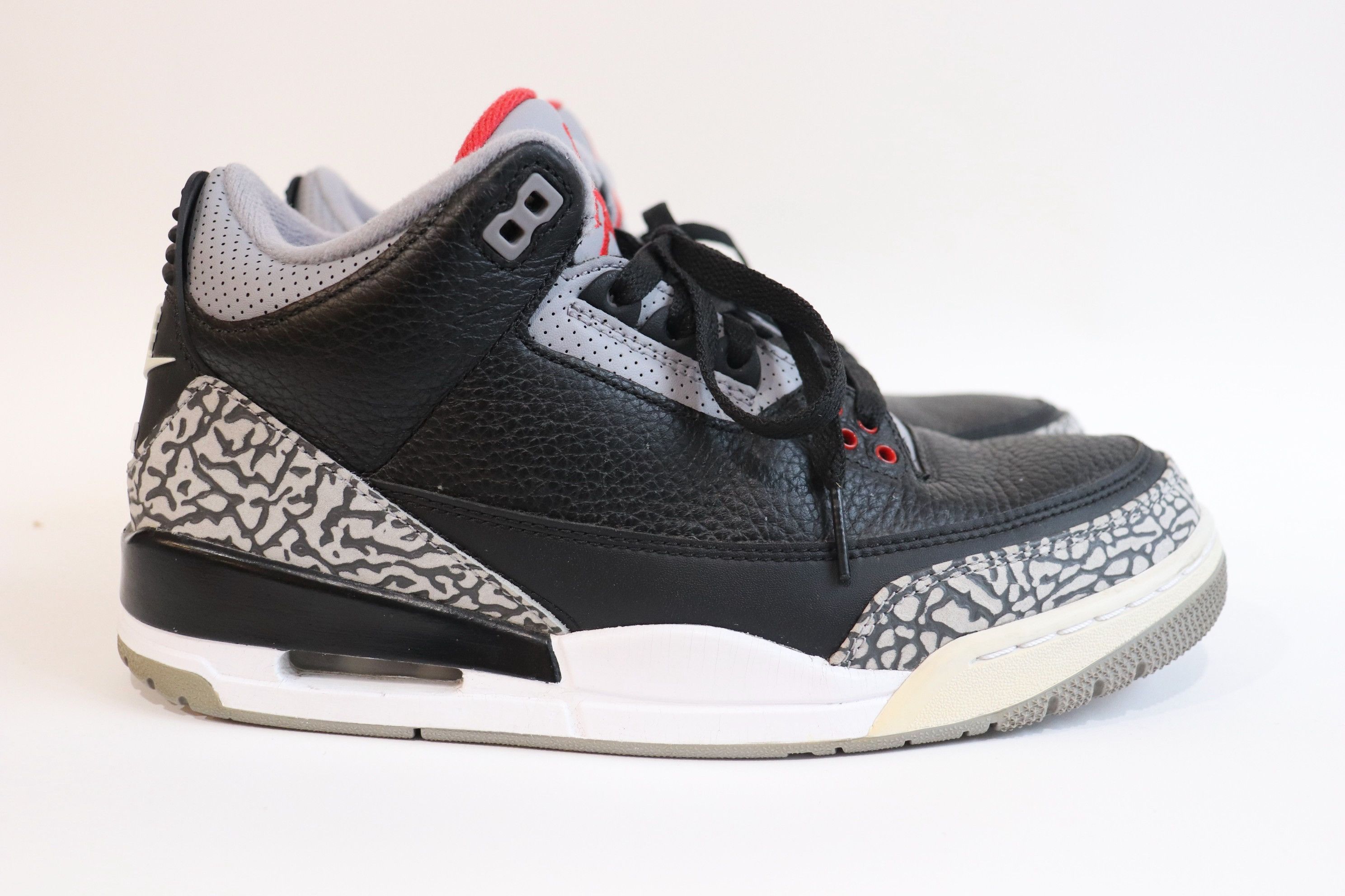 Jordan Brand Nike Air Jordan 3 Black Cement 2018 Retro Men's Sz.8 NDS Size US 8 / EU 41 - 1 Thumbnail