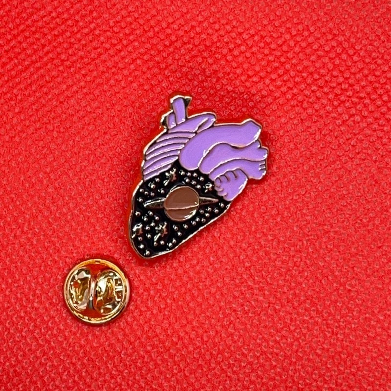 Other Heart in Space Galaxy Universe Pin Brooch Size ONE SIZE - 1 Thumbnail