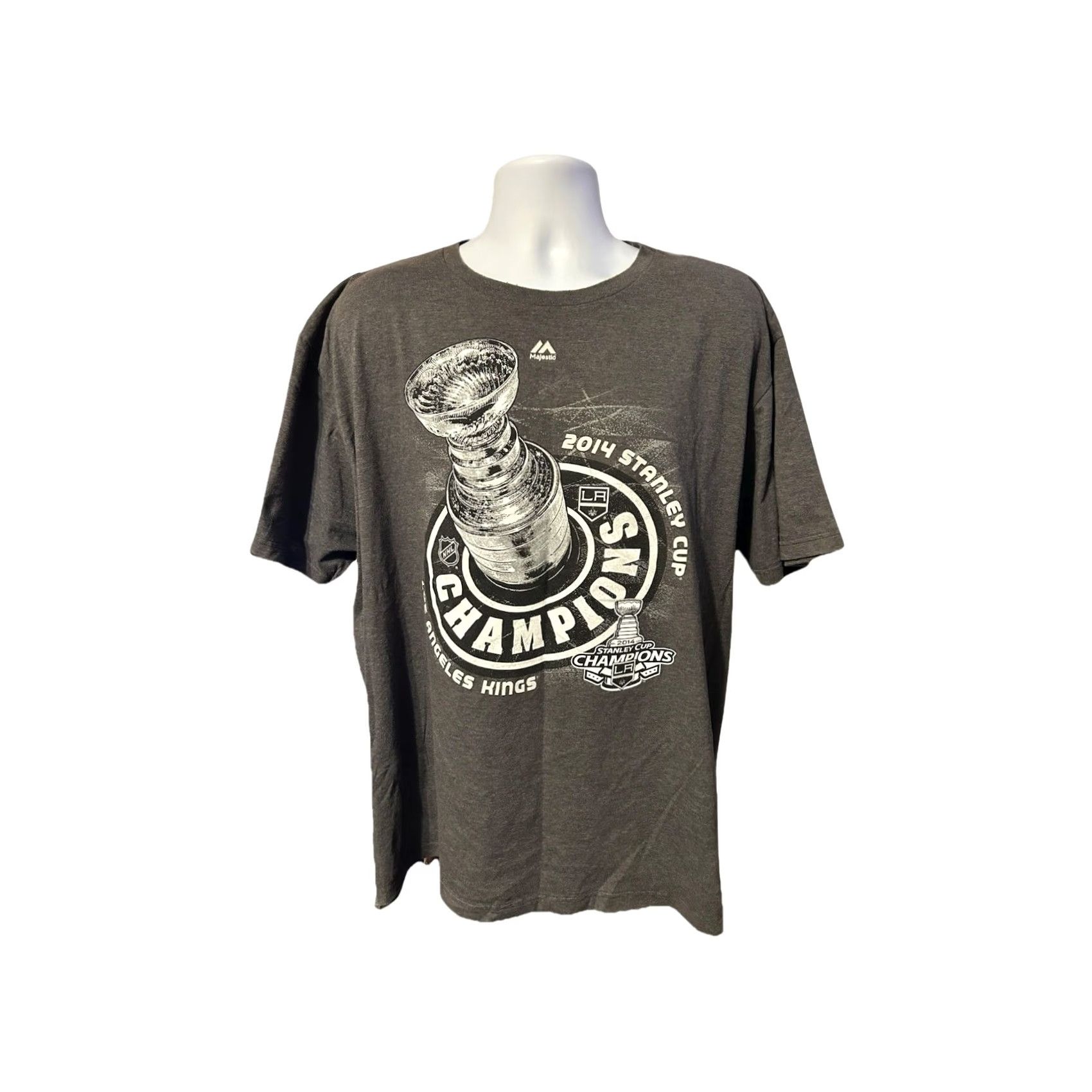 NHL VINTAGE LA Kings NHL 2014 Champs Shirt Men 2XL Dark Gray Short Sleeve Majestic Hockey Size US XXL / EU 58 / 5 - 4 Thumbnail