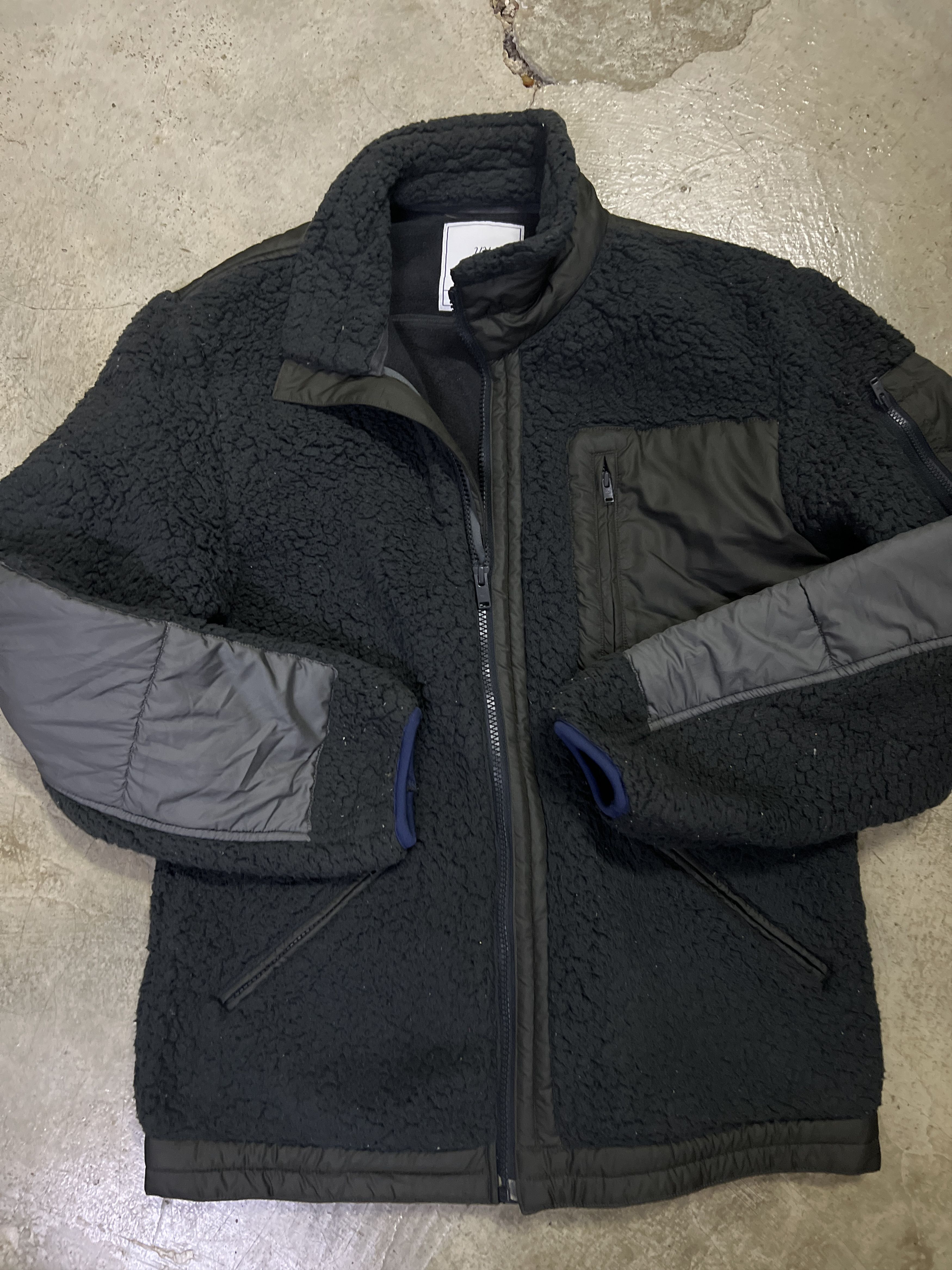 Jun Takahashi × Undercover × Uniqlo JACKET UNIQLO UNDERCOVER By JUN TAKAHASHI Size US M / EU 48-50 / 2 - 14 Thumbnail
