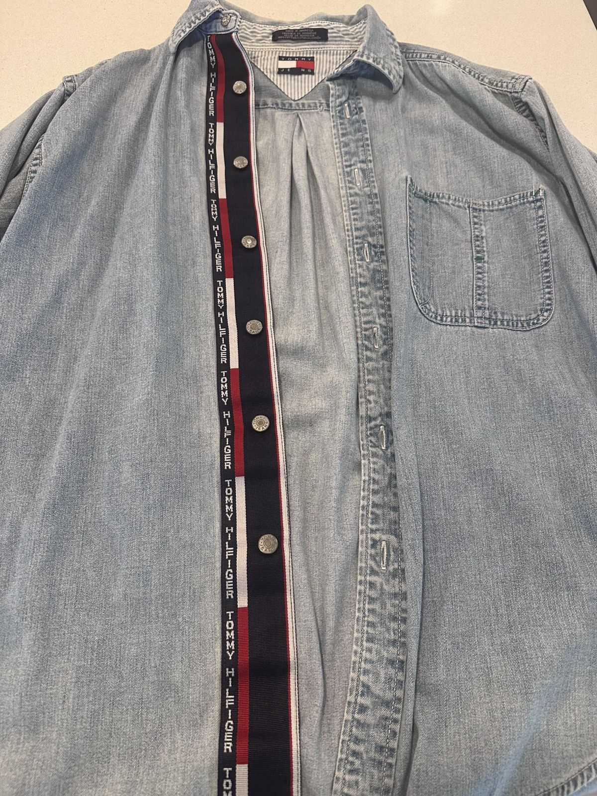 Tommy Hilfiger × Vintage Tommy Hilfiger Jean Jacket Size US M / EU 48-50 / 2 - 1 Thumbnail
