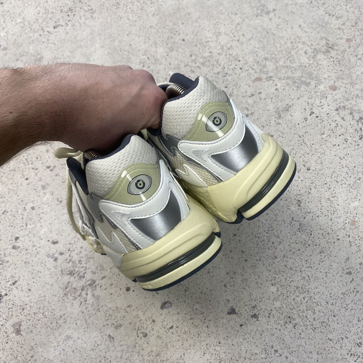 Adidas Adidas × Bad Bunny Responce CL Cream Blokecore y2k Size us7 Size US 7 / EU 40 - 7 Thumbnail