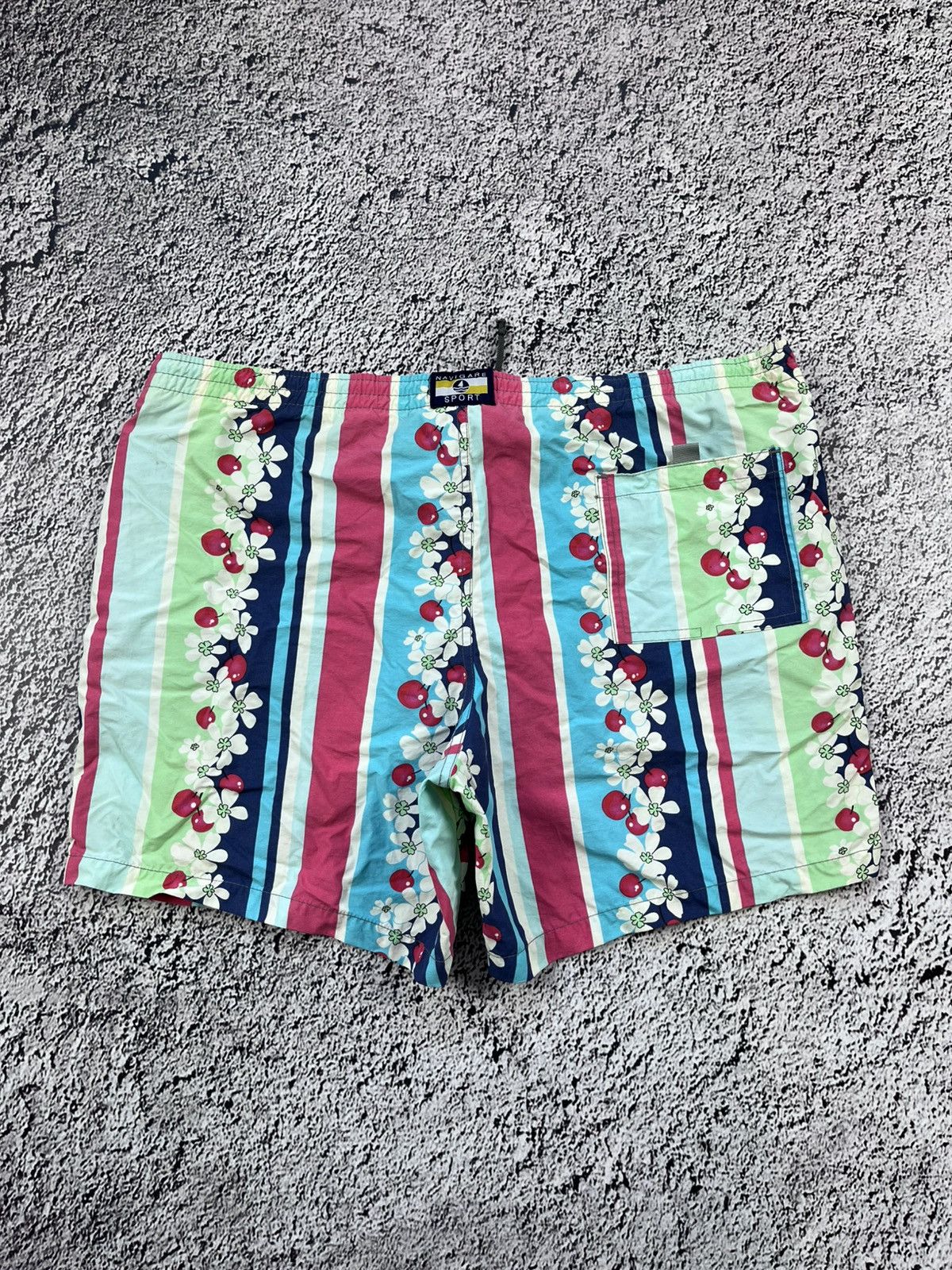 Vintage Vintage 90s art shorts streetwear Hawaiian style size XL Size US 36 / EU 52 - 9 Thumbnail